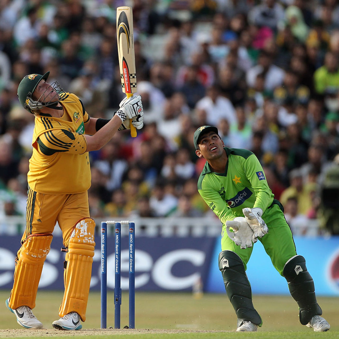 Shahid Afridi lured Cameron White into an ill-judicious leg-side shot to have him caught on the boundary, Pakistan v Australia, 2nd Twenty20, Edgbaston, July 6 2010