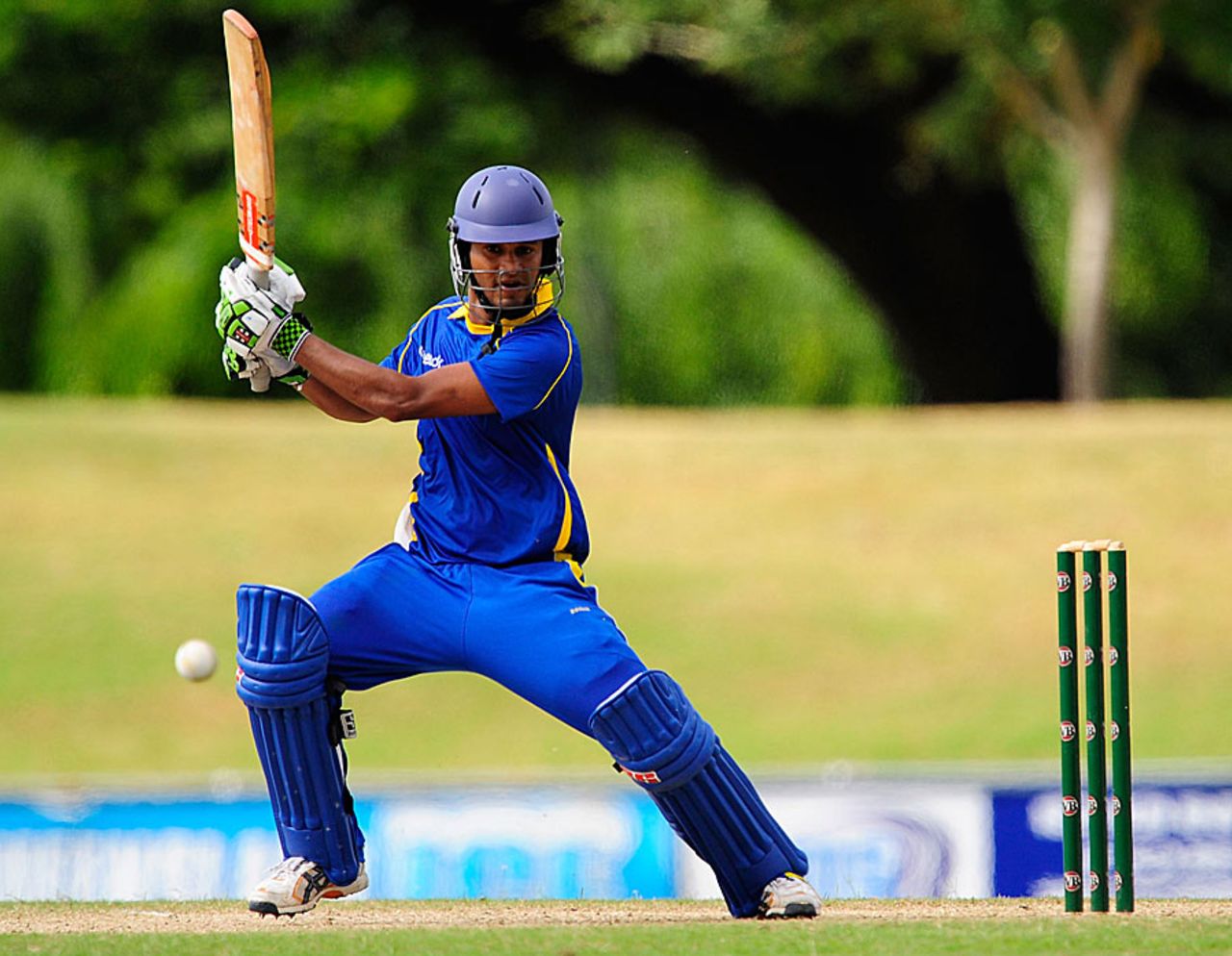 Dimuth Karunaratne goes on the attack, Australia A v Sri Lanka A, 2nd unofficial ODI, Townsville, July 7, 2010