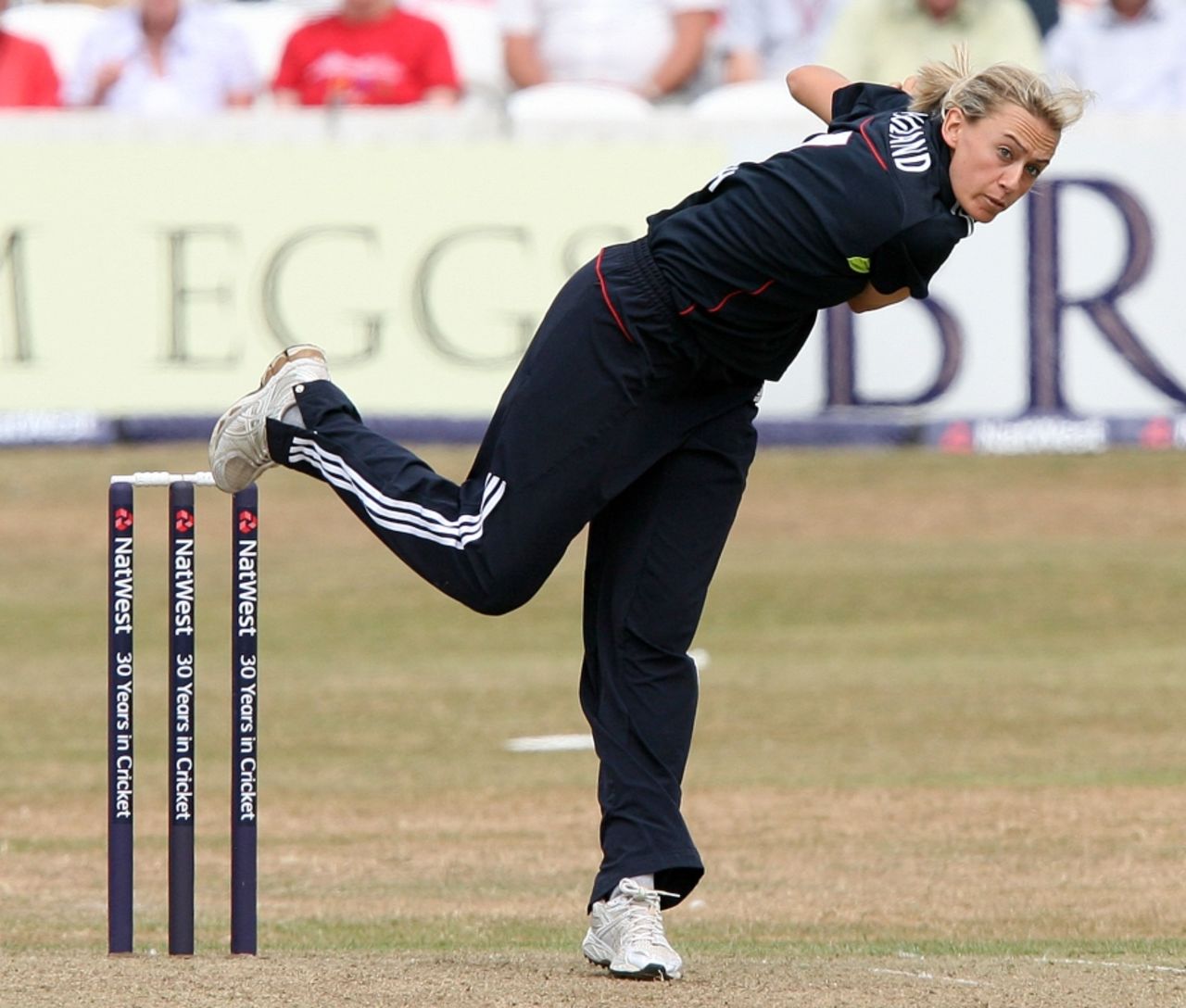 Laura Marsh took the wicket of Sophie Devine but otherwise leaked runs, England v New Zealand, 1st ODI, Taunton, July 10, 2010