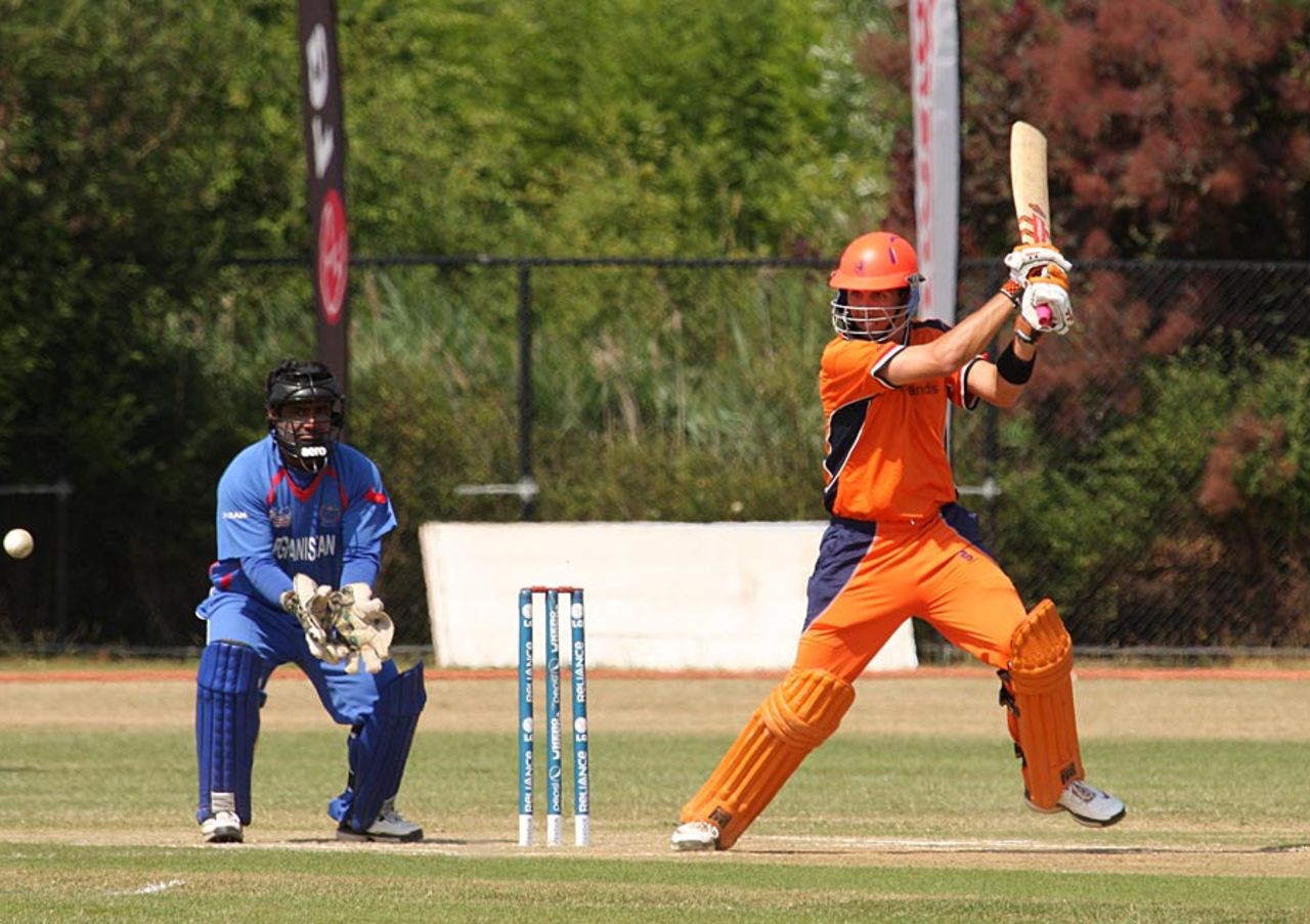 Tom Cooper cuts during his innings of 96, Afghanistan v Netherlands, ICC WCL Division 1, 3rd place play-off, Rotterdam, July 10, 2010