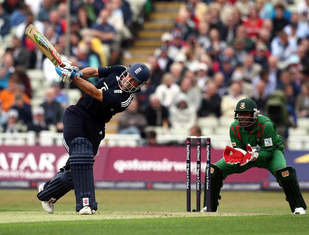 Andrew Strauss used his feet well against the spinners, England v Bangladesh, 3rd ODI, Edgbaston, July 12, 2010