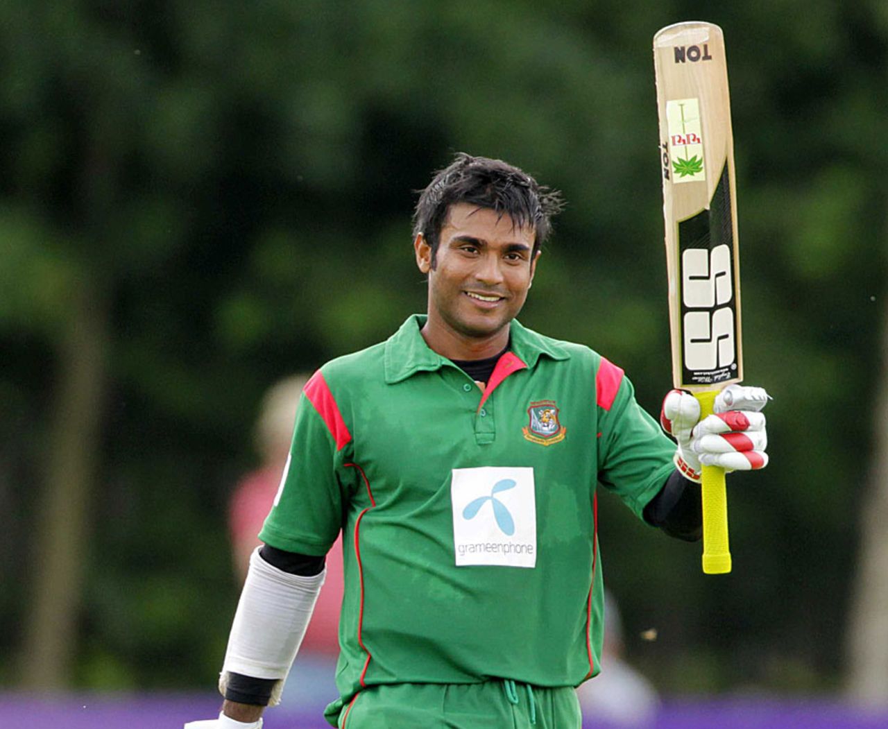Junaid Siddique celebrates his maiden ODI century, Ireland v Bangladesh, 1st ODI, Belfast, July 15, 2010