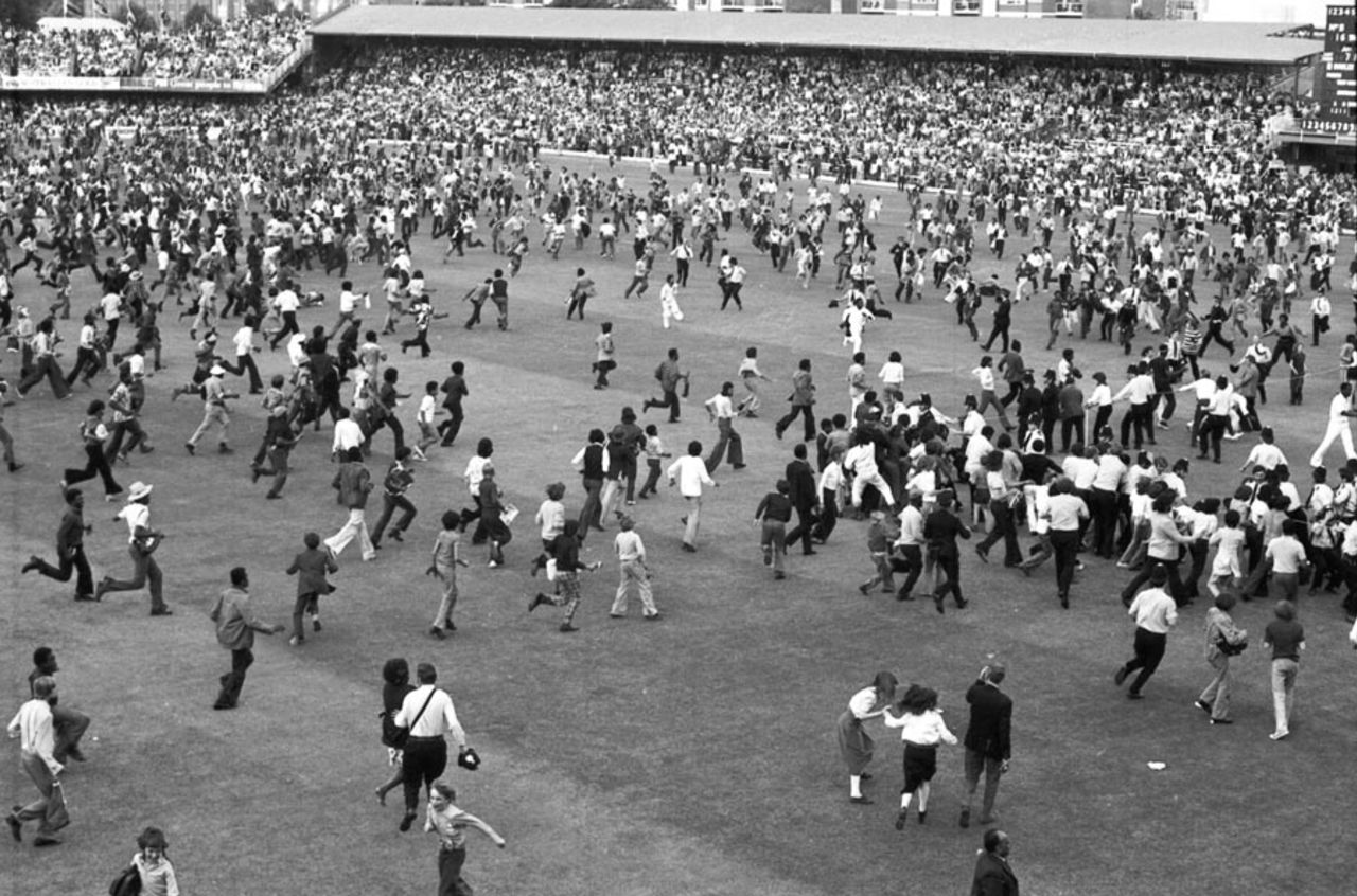 West Indies fans race across the ground to congratulate their team on the victory, West Indies v Australia, World Cup final, Lord's, June 21, 1975