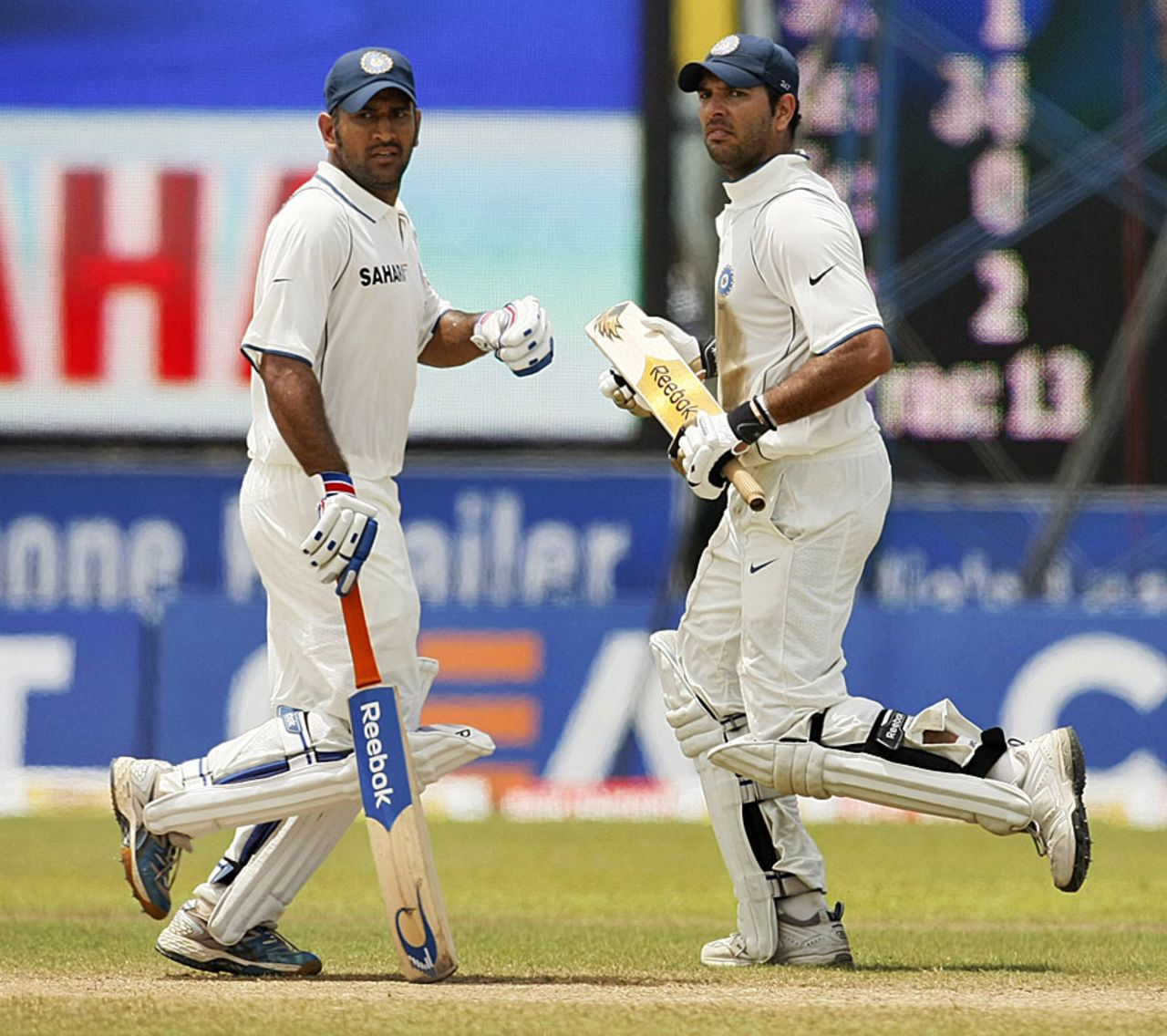 Yuvraj Singh and MS Dhoni added 74 for the sixth wicket, Sri Lanka v India, 1st Test, Galle, 4th day, July 21, 2010