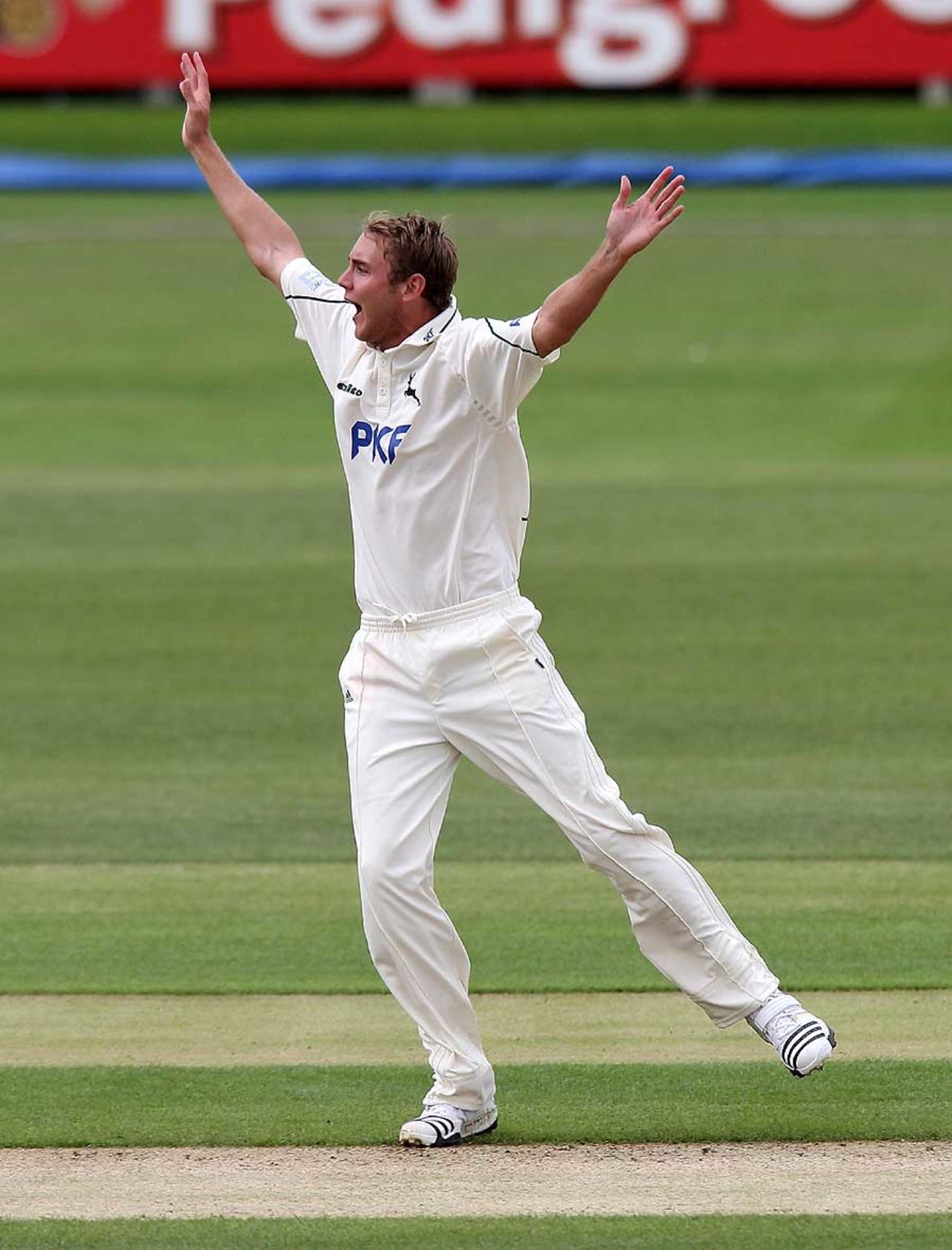 Stuart Broad appeals for the wicket of Jonathan Trott, en route to his career-best figures of 8 for 52, Warwickshire v Nottinghamshire, Edgbaston, 3rd day, July 22, 2010