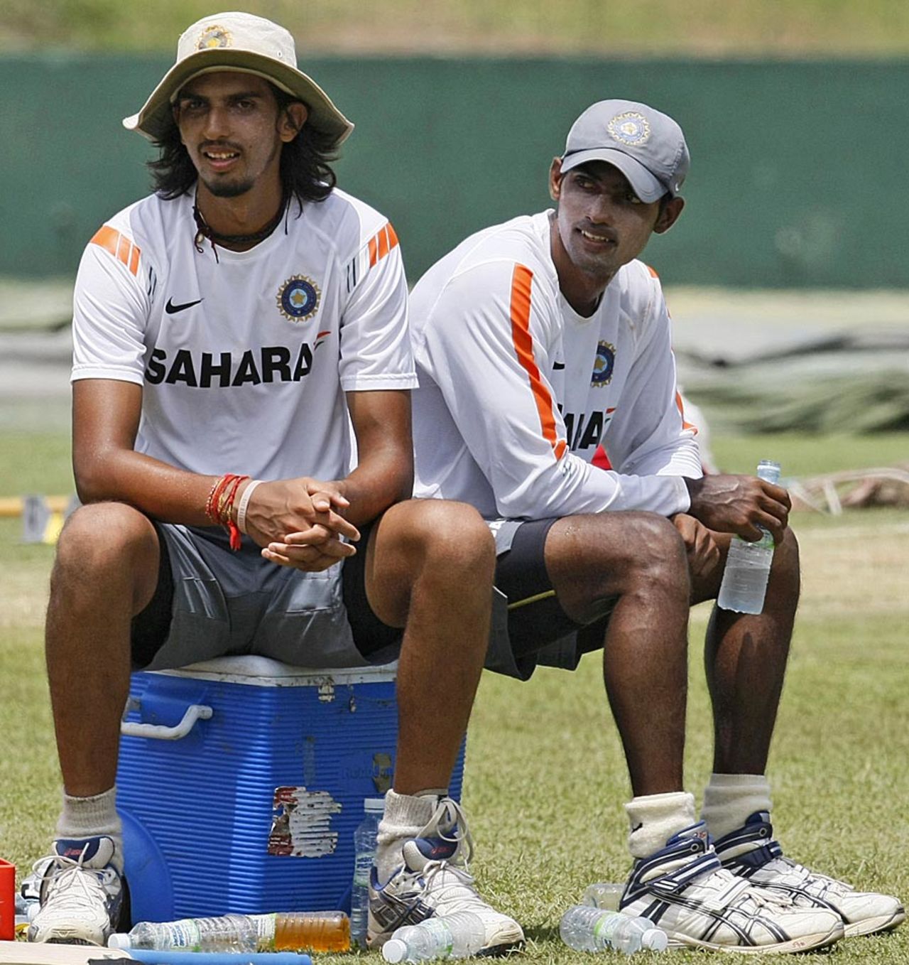 shant Sharma and Abhimanyu Mithun at the nets on the eve of the second Test, Colombo, July 25, 2010