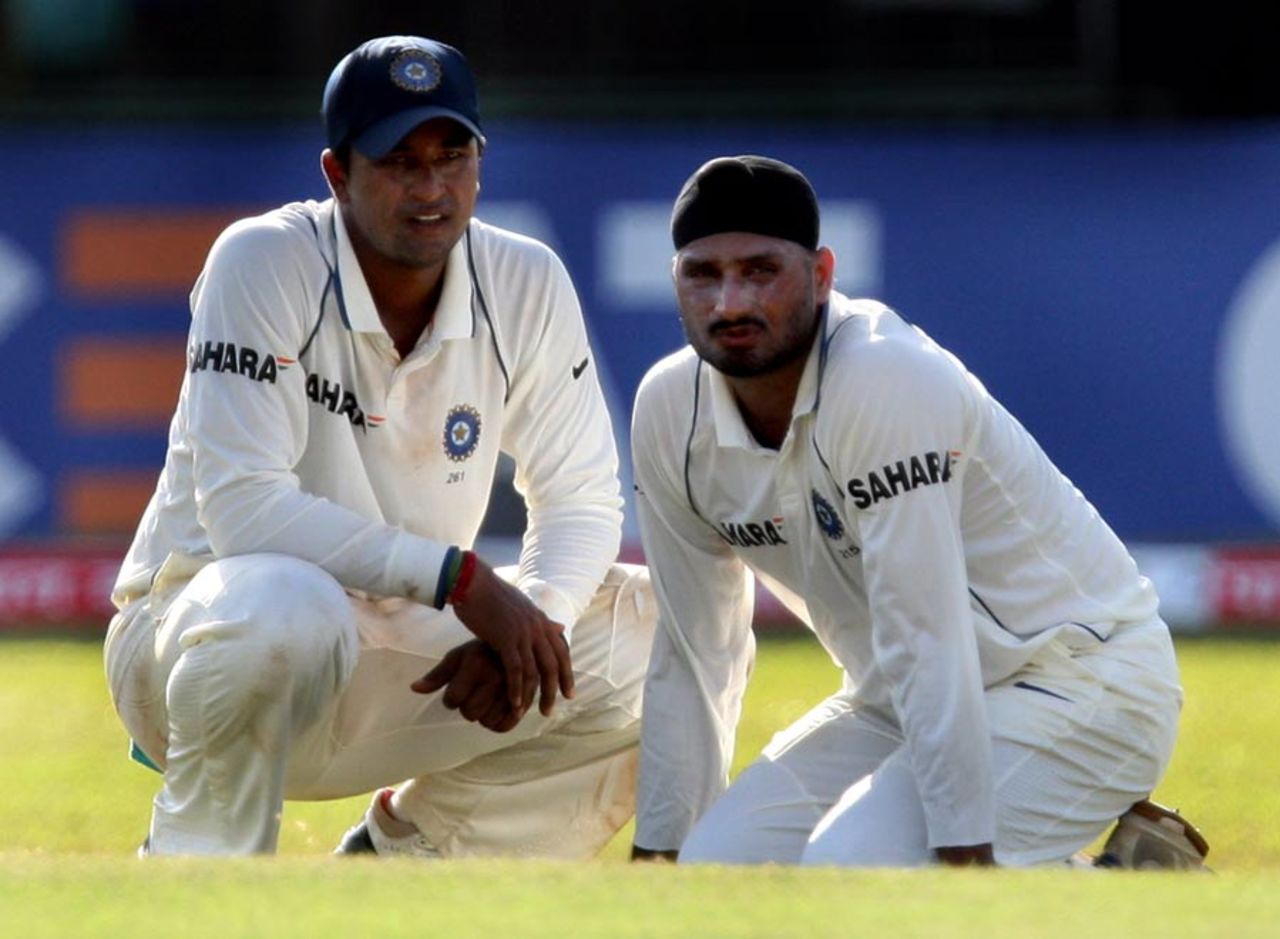 Pragyan Ojha and Harbhajan Singh had a tough day, Sri Lanka v India, 2nd Test, SSC, 1st day, July 26, 2010