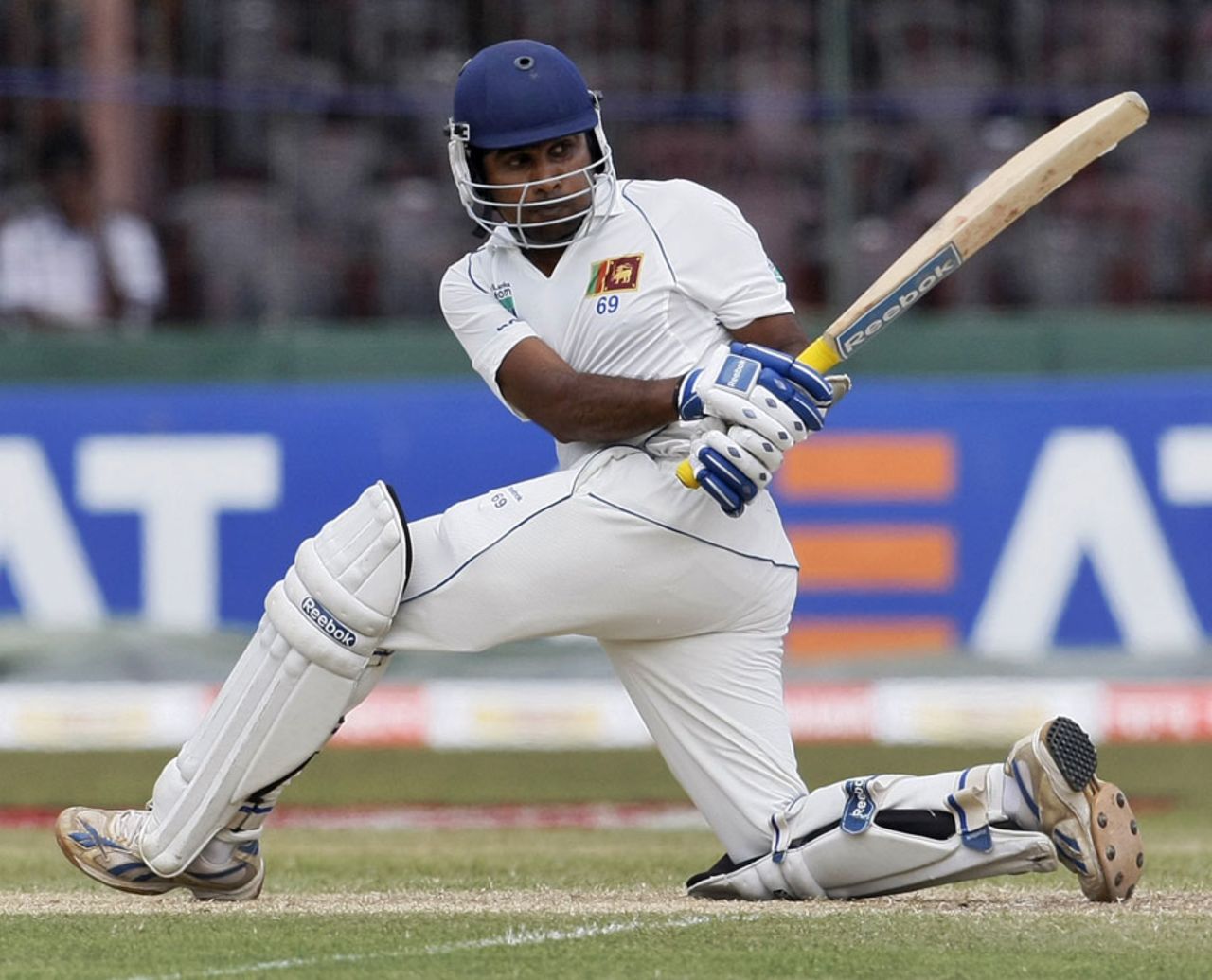 Mahela Jayawardene sweeps fluently on the second morning, Sri Lanka v India, 2nd Test, SSC, 2nd day, July 27, 2010