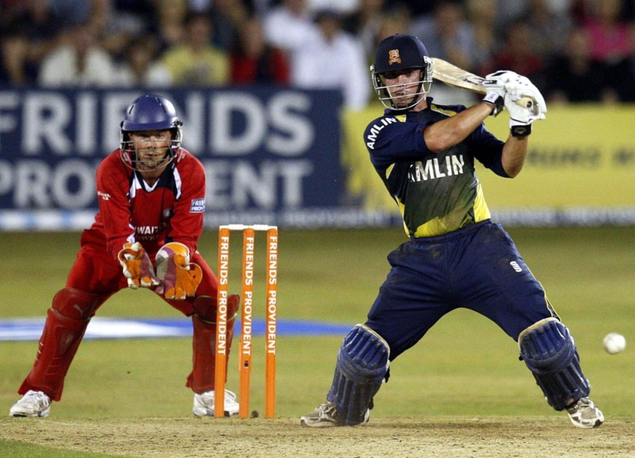 Mark Pettini helped Essex recover from the early loss of Ravi Bopara with a 56-ball 81, Essex v Lancashire, Friends Provident t20 quarter-final, Chelmsford, July 27, 2010