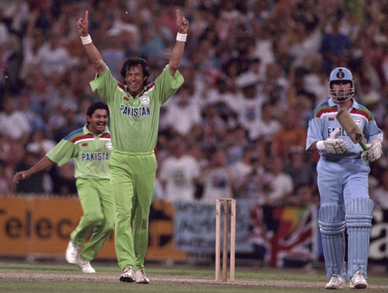 Imran Khan celebrates a wicket, England v Pakistan, World Cup final, Melbourne, March 25, 1992