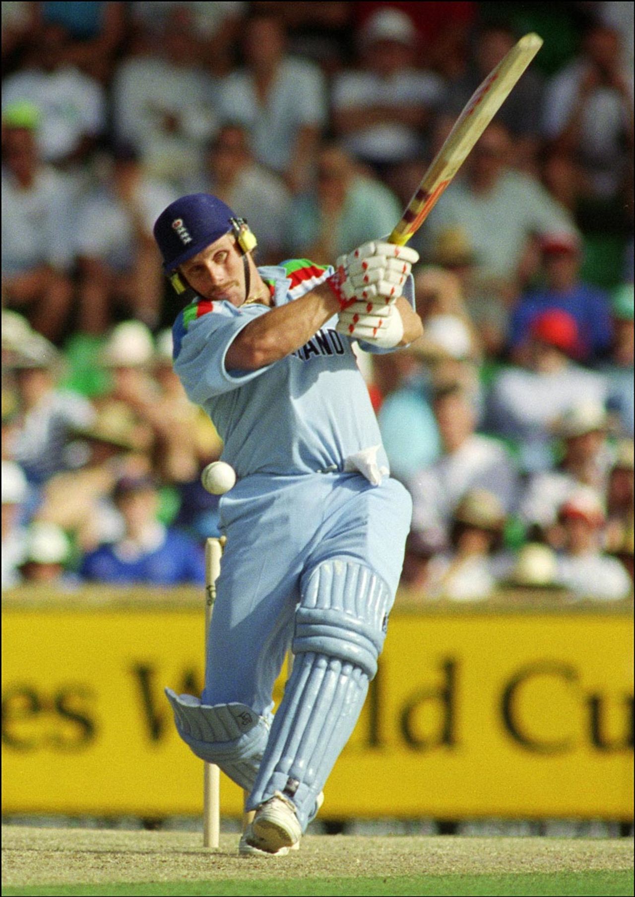 Robin Smith pulls, England v India, World Cup, Perth, February 22, 1992