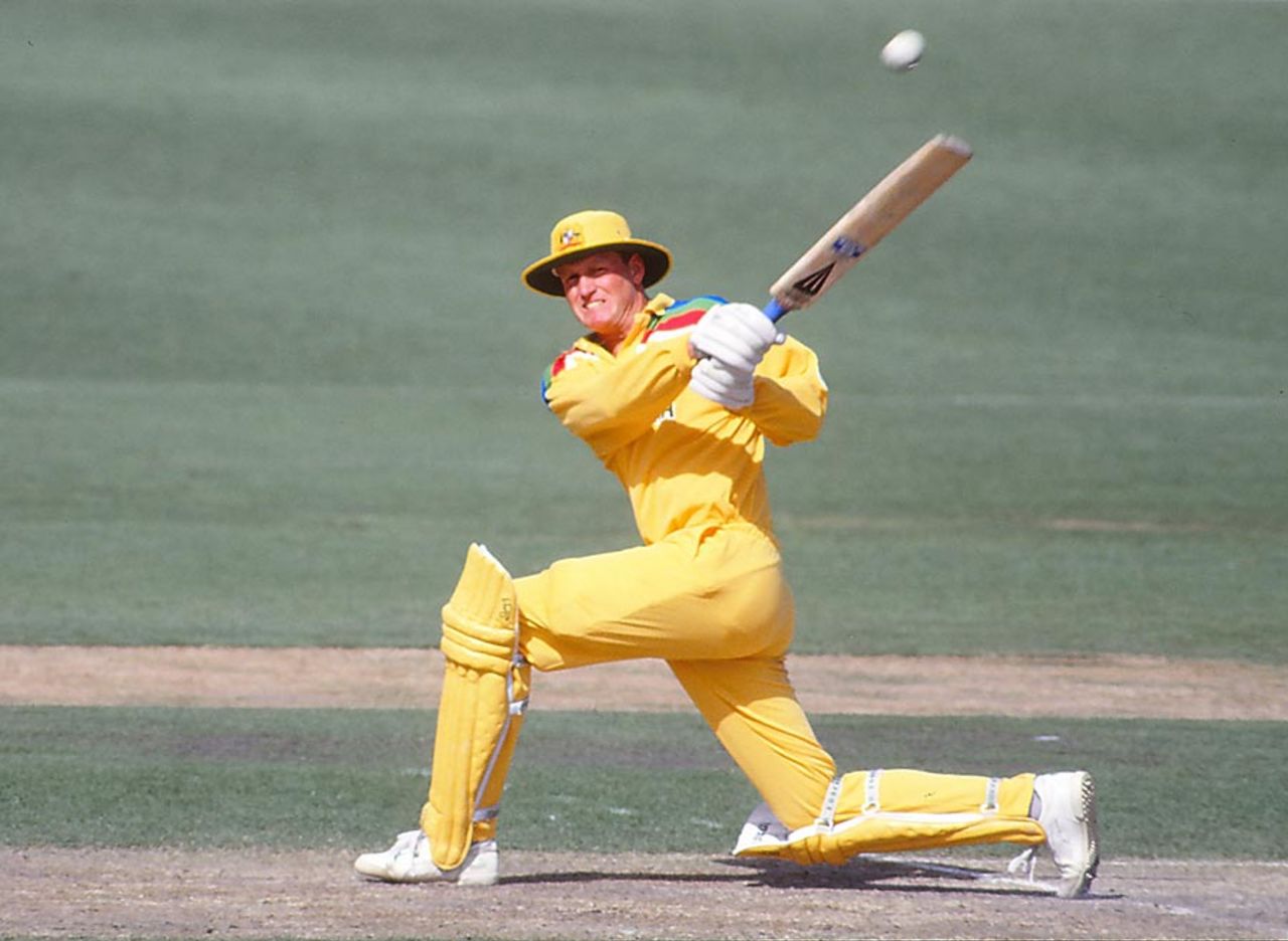 Tom Moody plays the slog sweep, World Cup, 1992