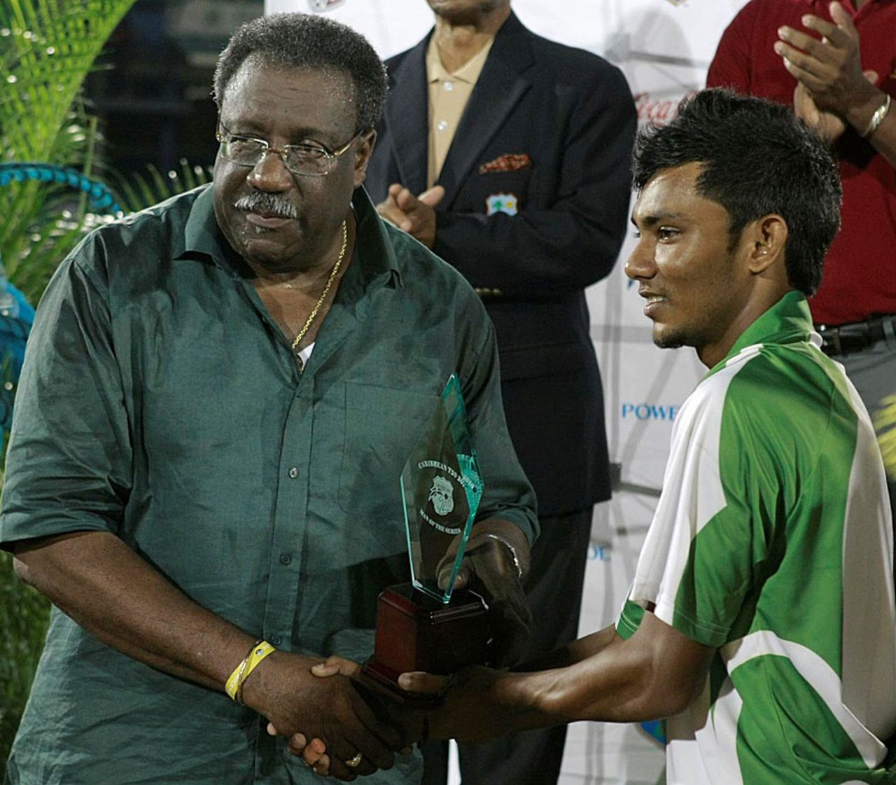 Devendra Bishoo receives the Man-of-the-Series award from Clive Lloyd, Barbados v Guyana, Caribbean T20 final, Port of Spain, July 31, 2010 