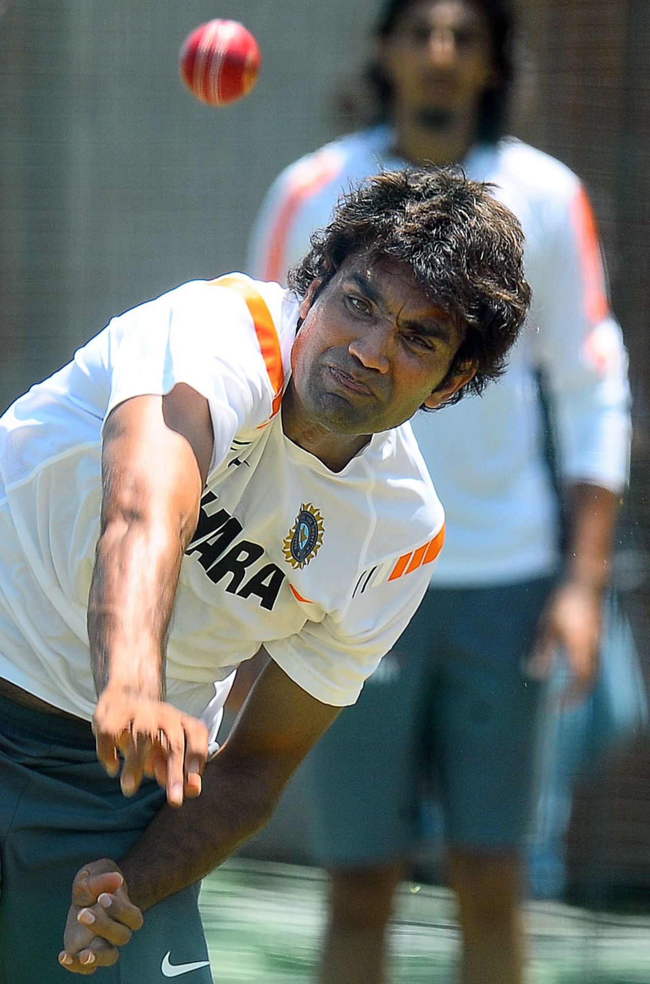 Munaf Patel bowls at the nets, Colombo, August 1, 2010