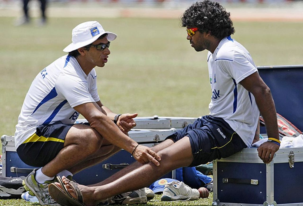 Lasith Malinga with Sri Lanka's physio Tommy Simsek, Colombo, August 2, 2010