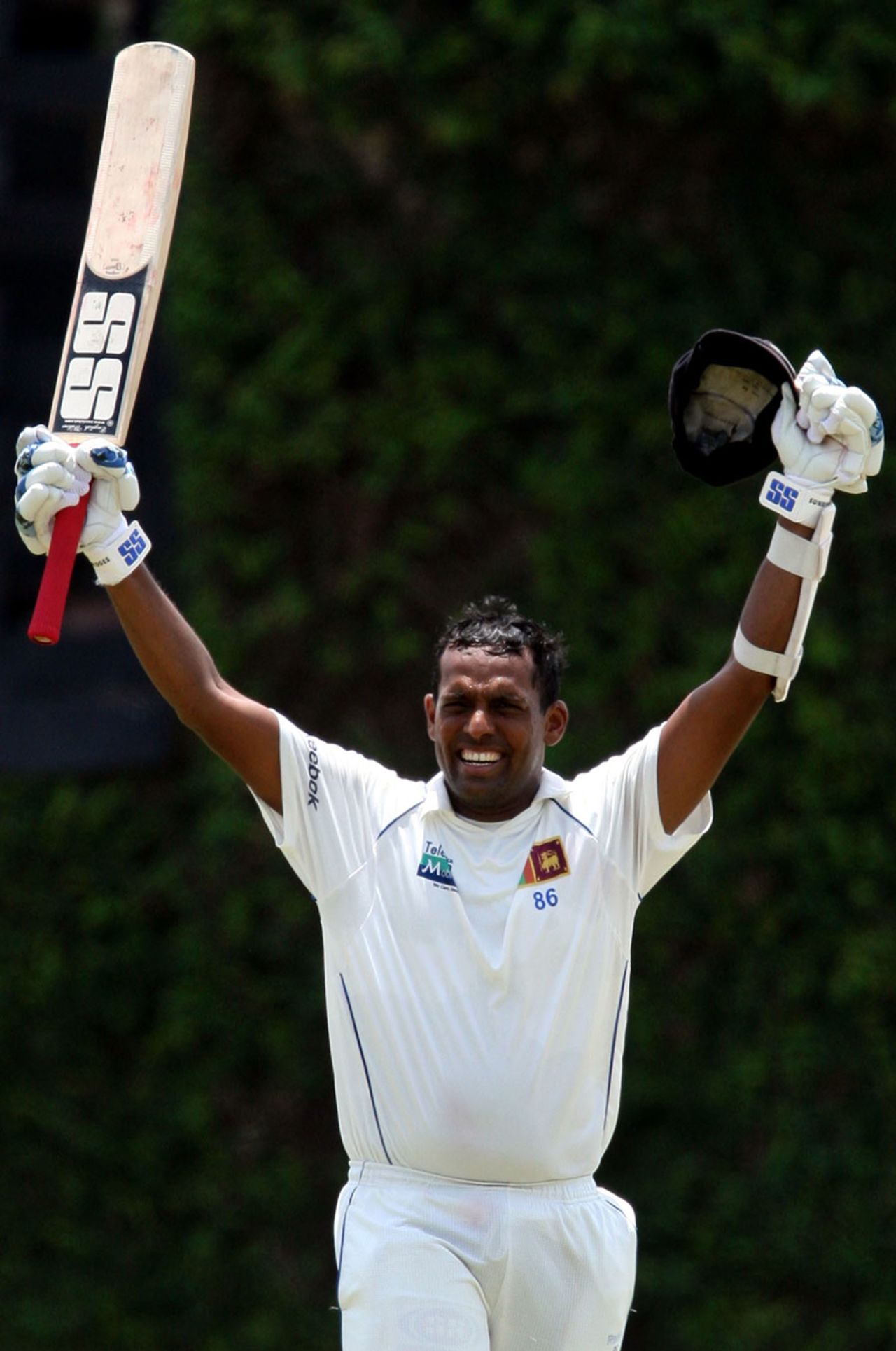 Thilan Samaraweera brings up his 12th Test ton, Sri Lanka v India, 3rd Test, P Sara Oval, 2nd day, August 4, 2010