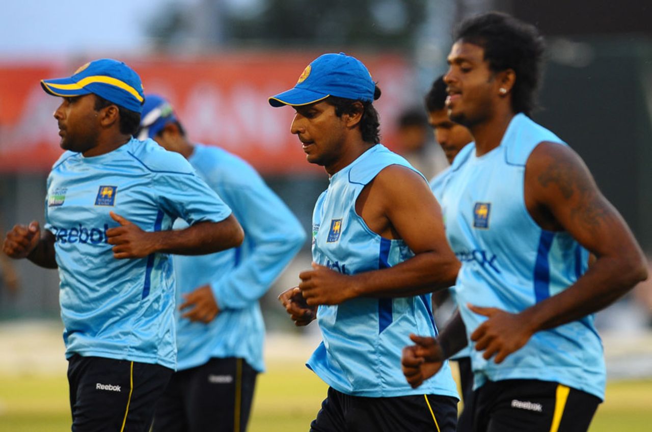 The Sri Lankan team go through the motions ahead of their game against New Zealand, Dambulla, August 12, 2010