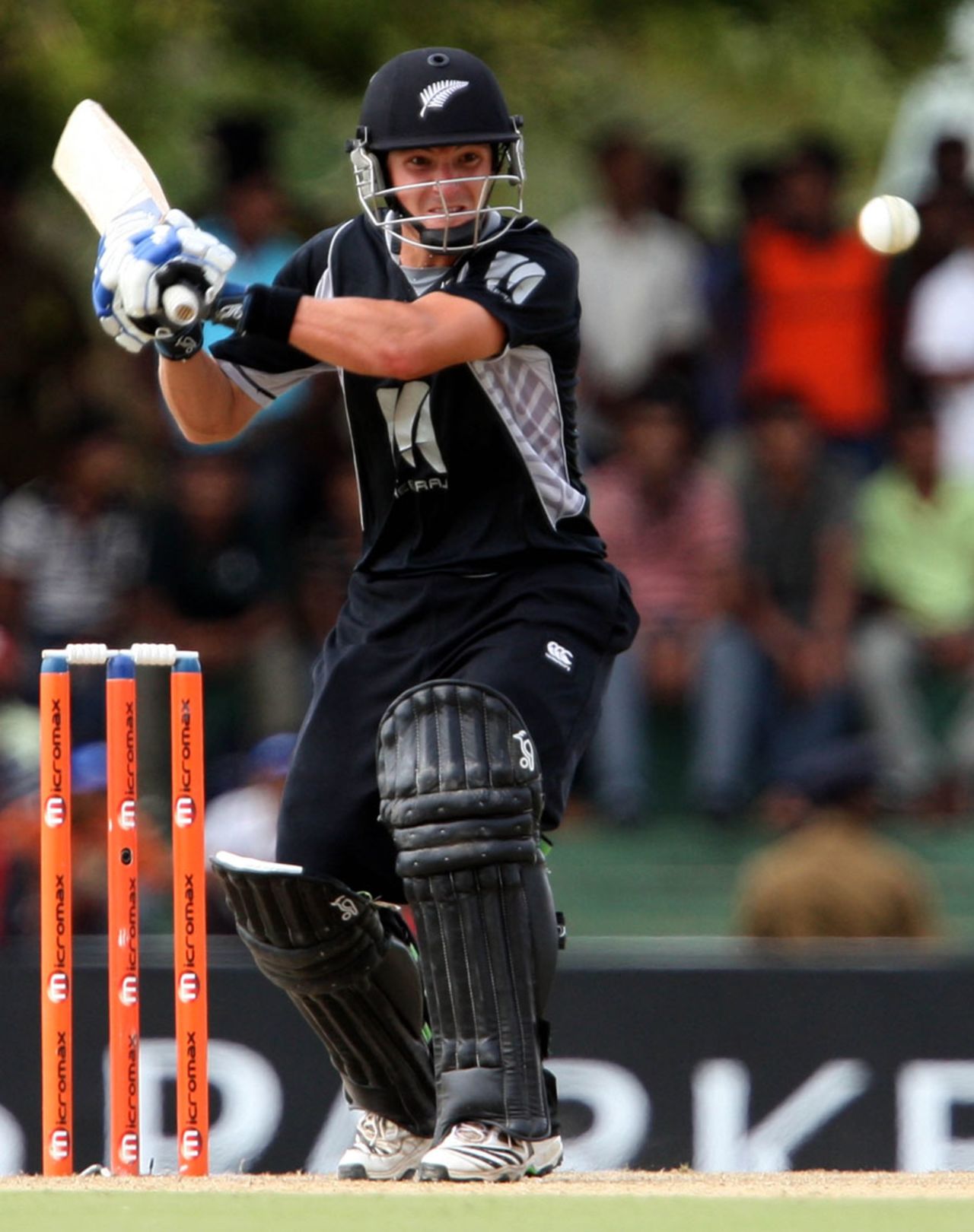 BJ Watling scored 55 on debut, Sri Lanka v New Zealand, tri-series, 2nd ODI, Dambulla, August 13, 2010