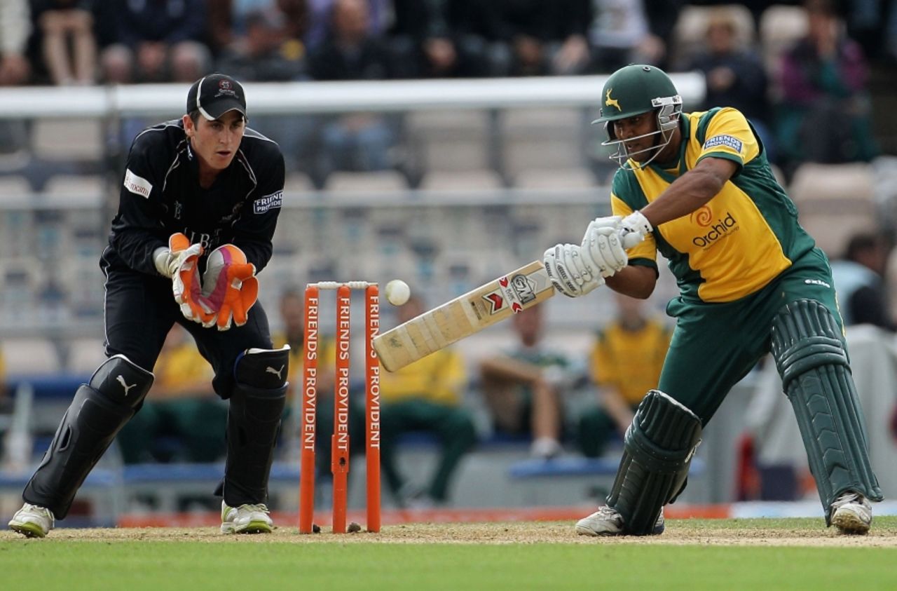 Samit Patel gave Nottinghamshire hope with 39 from 26 balls, including three sixes, Nottinghamshire v Somerset, Friends Provident t20 Semi-Final, Rose Bowl, August 14 2010
