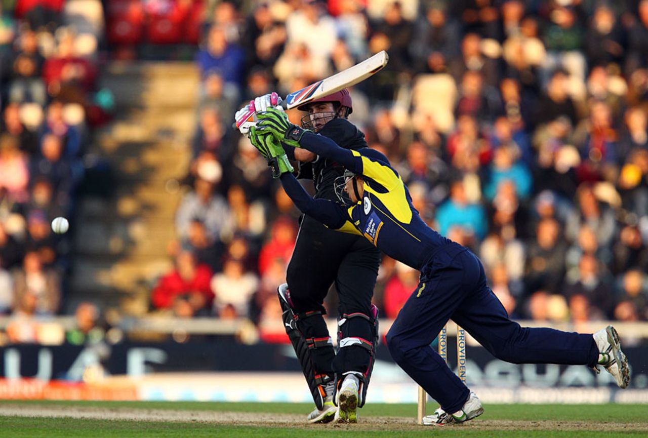 Craig Kieswetter battled hard to reach his first half-century of the tournament, Hampshire v Somerset, FP t20 Final, Rose Bowl, August 14 2010