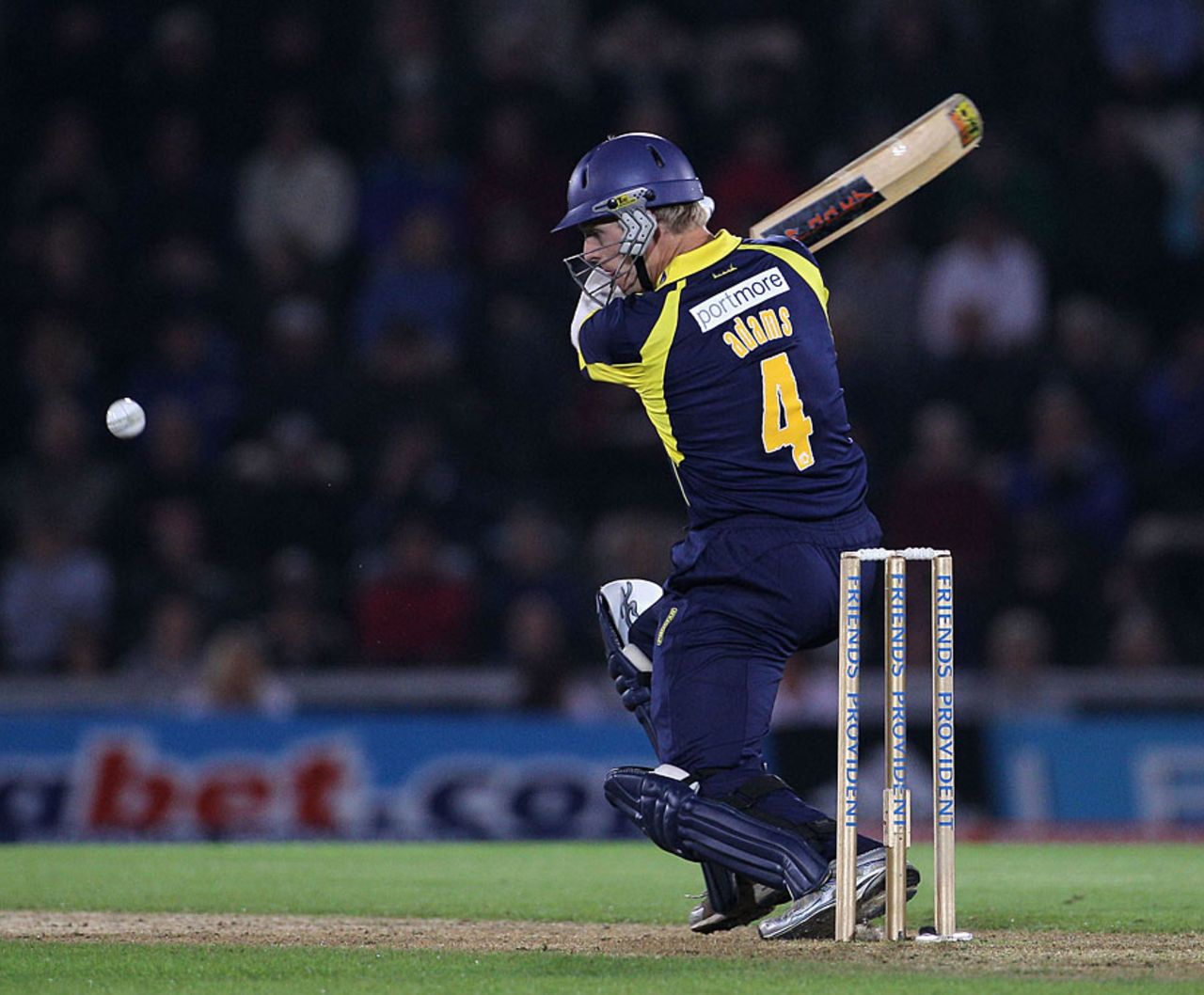 Jimmy Adams got Hampshire's chase off to a good start, making 34 from 24 deliveries, Hampshire v Somerset, FP t20 Final, Rose Bowl, August 14 2010