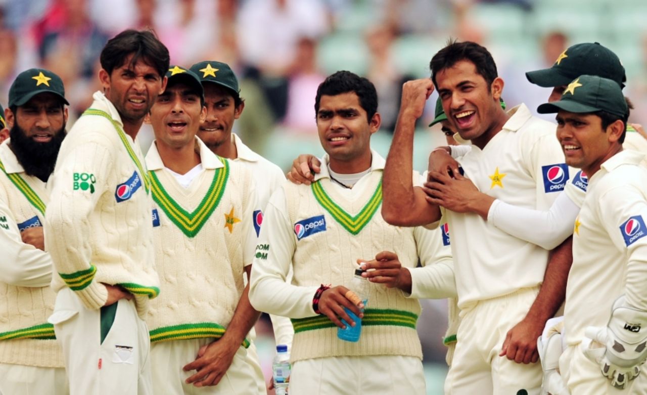 Wahab Riaz celebrates one of his three wickets before lunch on the first day of his debut Test, England v Pakistan, 3rd Test, The Oval, August 18, 2010
