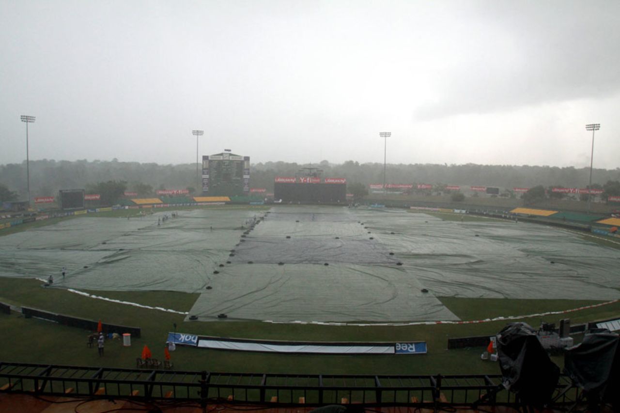 Rain delayed the start of play at Dambulla, Sri Lanka v New Zealand, tri-series, 4th ODI, Dambulla, August 19, 2010