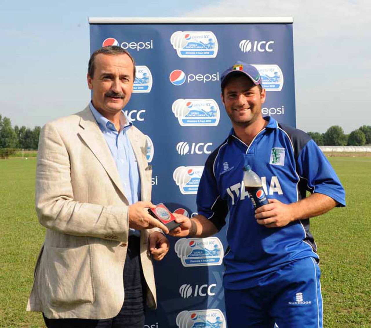 Peter Petricola receives the Man-of-the-Match award, Italy v Tanzania, ICC WCL Div. 4, Navile, August 20, 2010