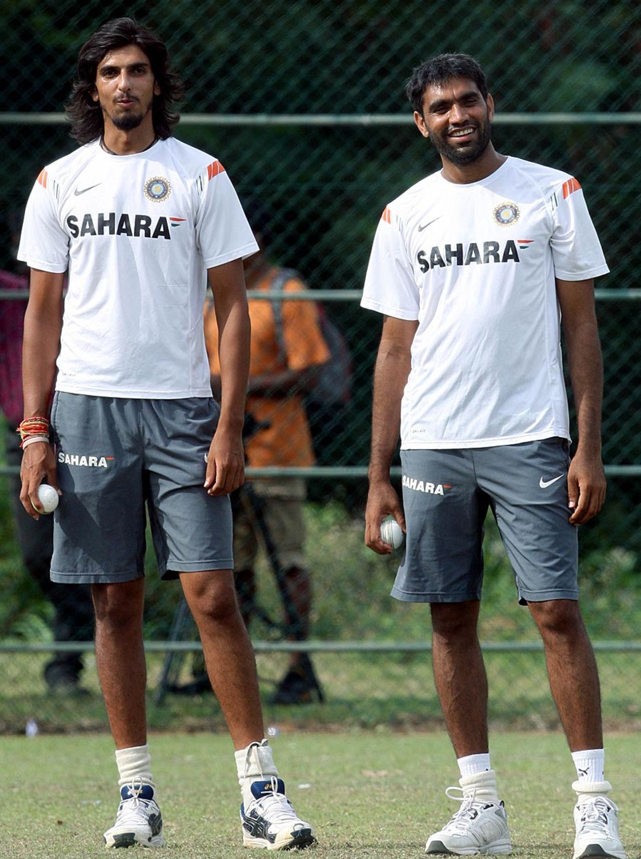 Ishant Sharma and Munaf Patel have something to laugh about, Dambulla, August 23, 2010