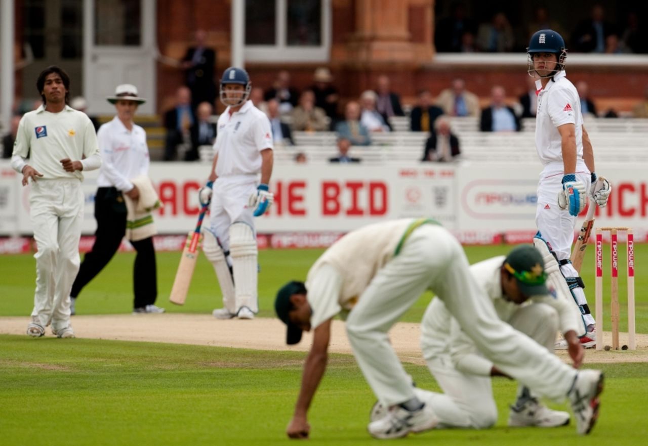 Alastair Cook was given a life when he was dropped at slip off Mohammad Amir, England v Pakistan, 4th Test, Lord's, August 26, 2010
