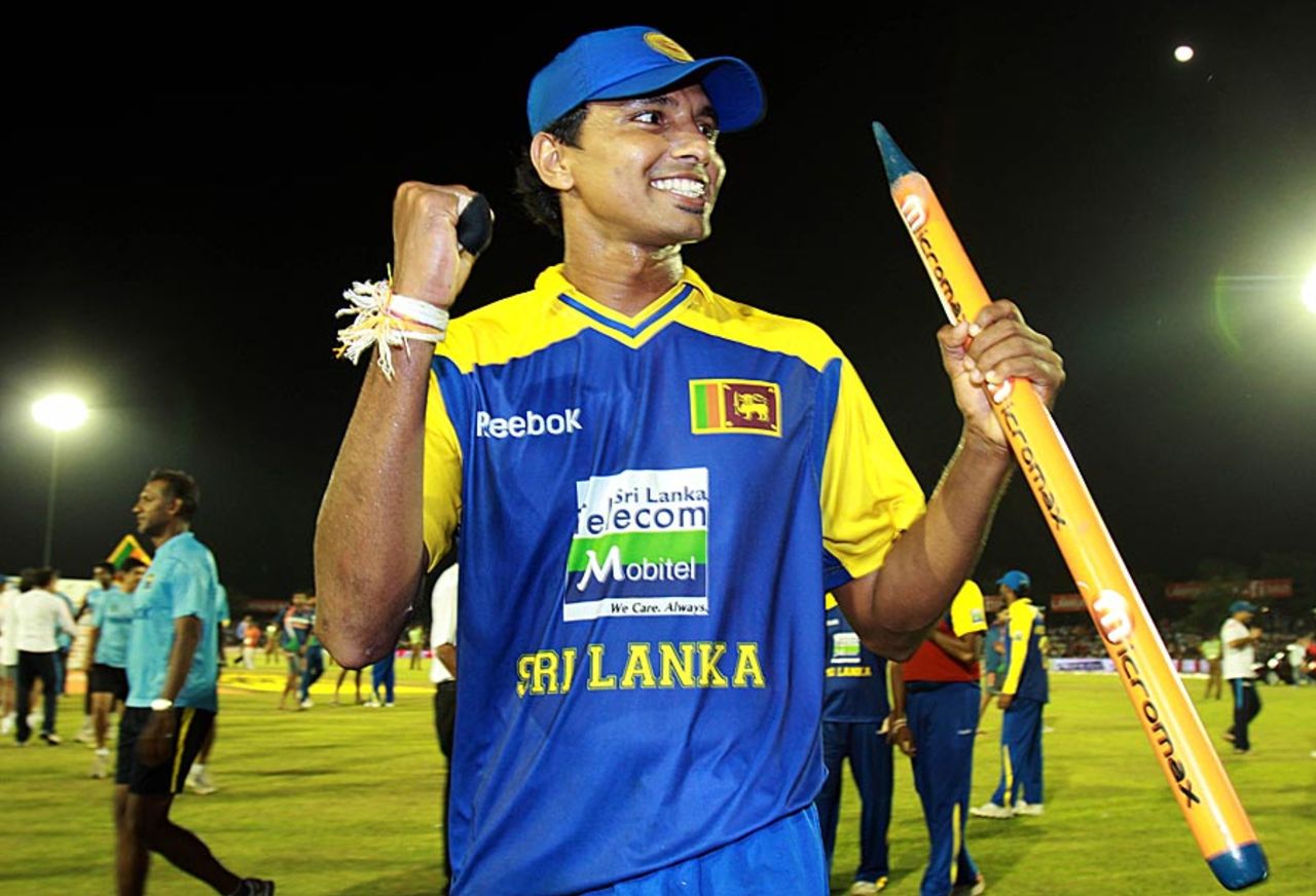 Suraj Randiv revels in Sri Lanka's victory, Sri Lanka v India, tri-series final, Dambulla, August 28, 2010