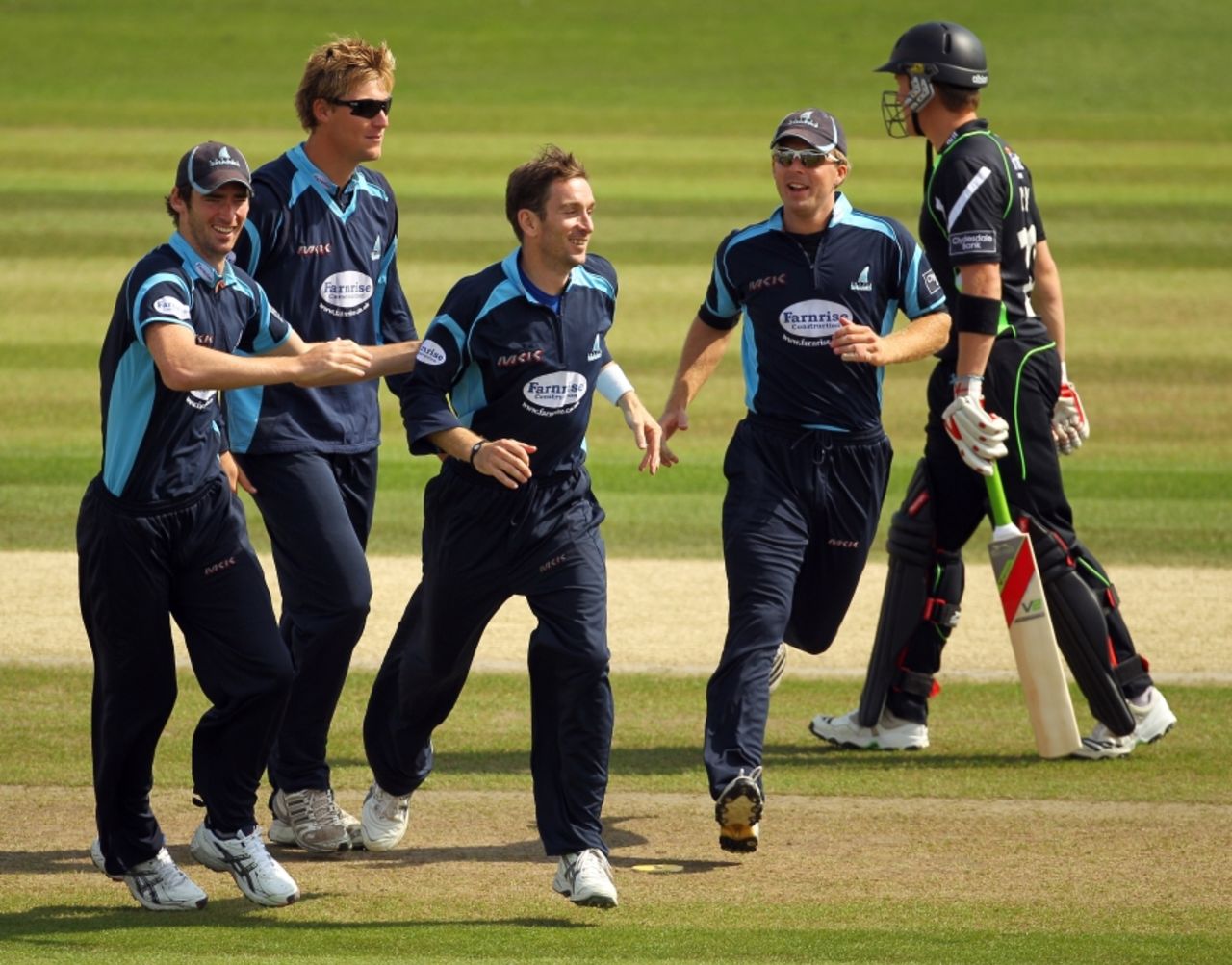 James Kirtley took three wickets to help set up a thrilling tie in his final game for Sussex, Sussex v Surrey, Clydesdale Bank 40, Hove, September 4 2010