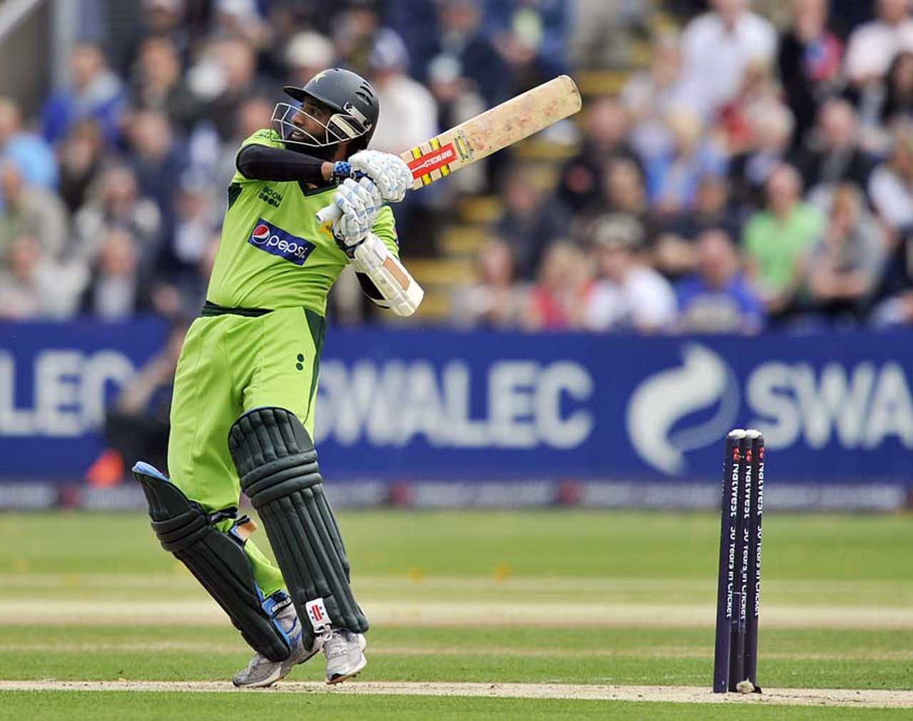 Mohammad Yousuf hit 26 off 18 balls, England v Pakistan, 1st T20I, Cardiff, September 5 2010