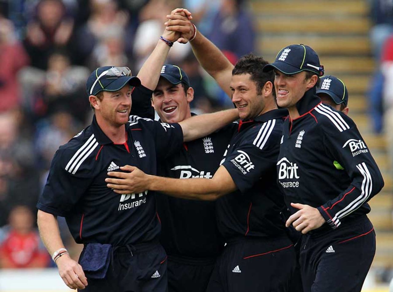 Tim Bresnan struck in his first over to remove Kamran Akmal, England v Pakistan, 1st T20I, Cardiff, September 5 2010