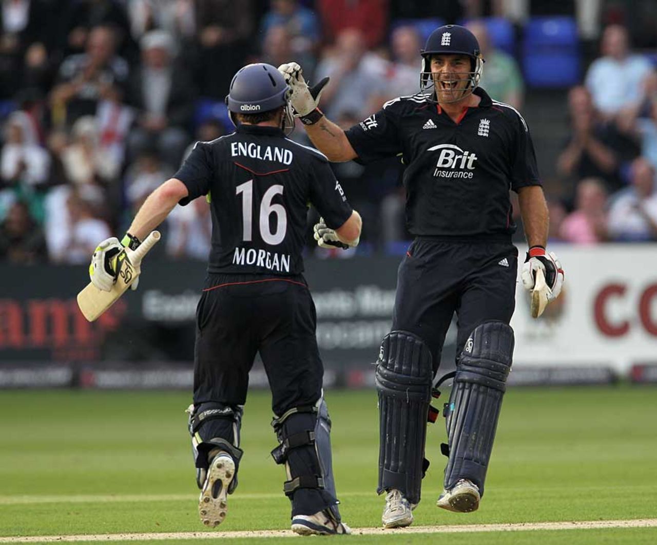 Michael Yardy and Eoin Morgan celebrate their match-winning stand, England v Pakistan, 1st T20I, Cardiff, September 5, 2010