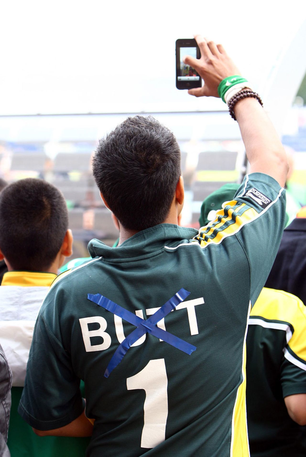A Pakistan fan makes clear his feelings about Salman Butt, England v Pakistan, 1st T20I, Cardiff, September 5, 2010