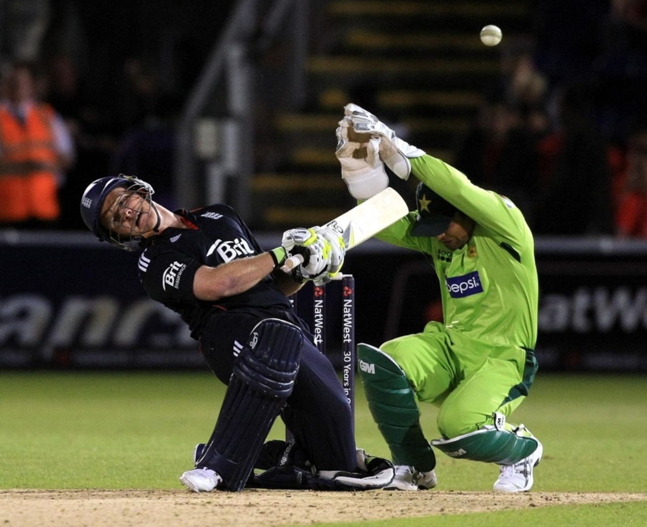 A frustrated Shahid Afridi fired down a bouncer that had both Eoin Morgan and Kamran Akmal ducking for cover, England v Pakistan, 2nd T20I, Cardiff, September 7, 2010