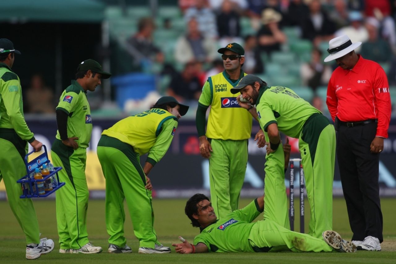 Mohammad Irfan was felled by cramps midway through his sixth over, England v Pakistan, 1st ODI, Chester-le-Street, September 10 2010 