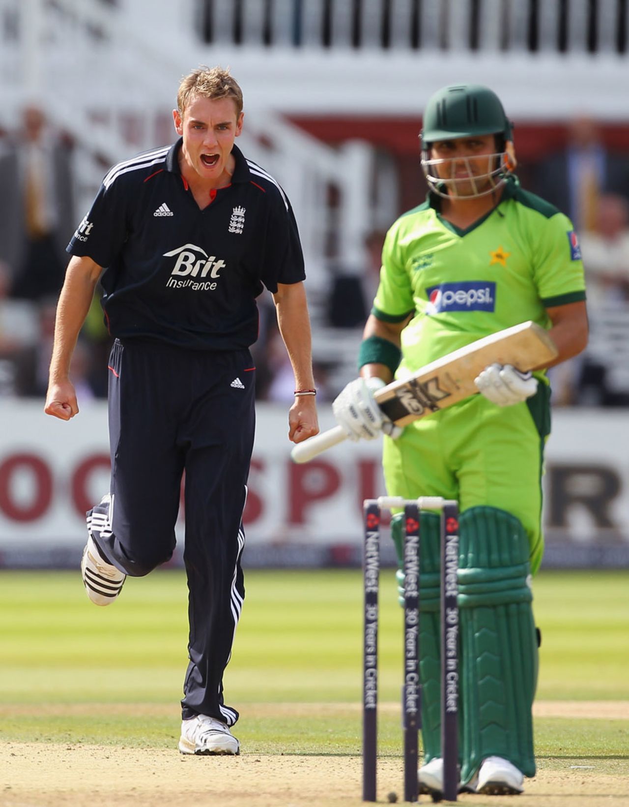 Stuart Broad removed Kamran Akmal with a well-directed bouncer, England v Pakistan, 4th ODI, Lord's, September 20, 2010
