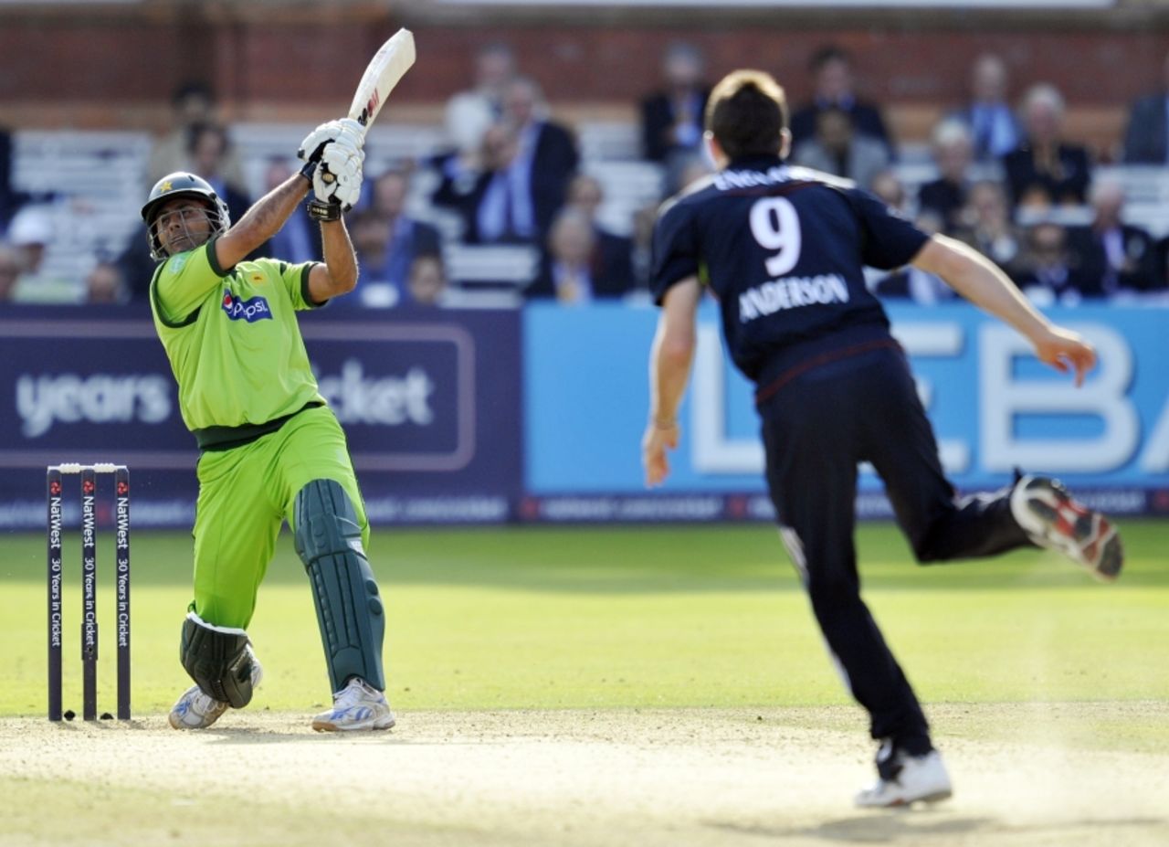 Abdul Razzaq took 20 runs from James Anderson's final over, England v Pakistan, 4th ODI, Lord's, September 20, 2010