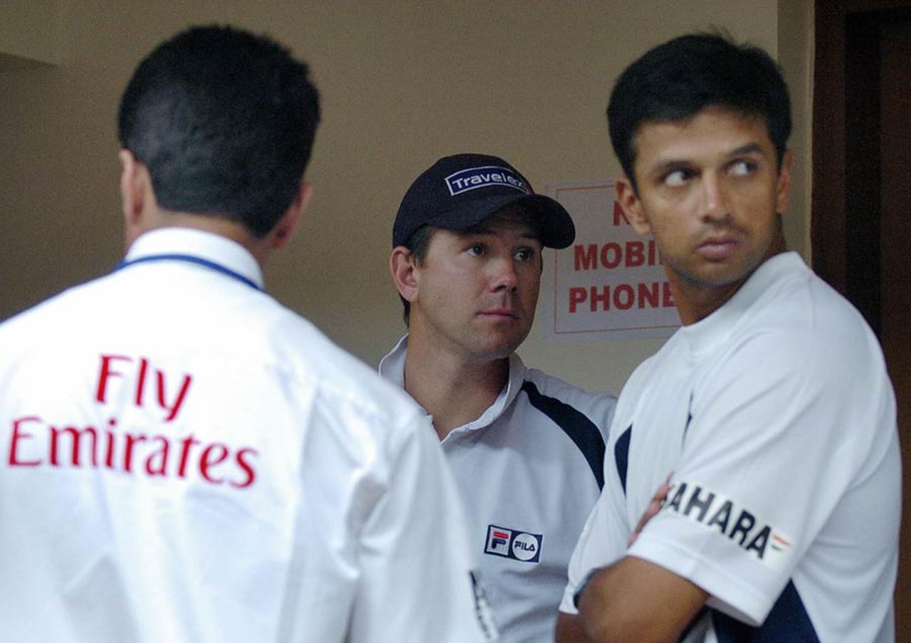 Rahul Dravid and Ricky Ponting wonder when play will start, India v Australia, 1st Test, Mumbai, November 3, 2004