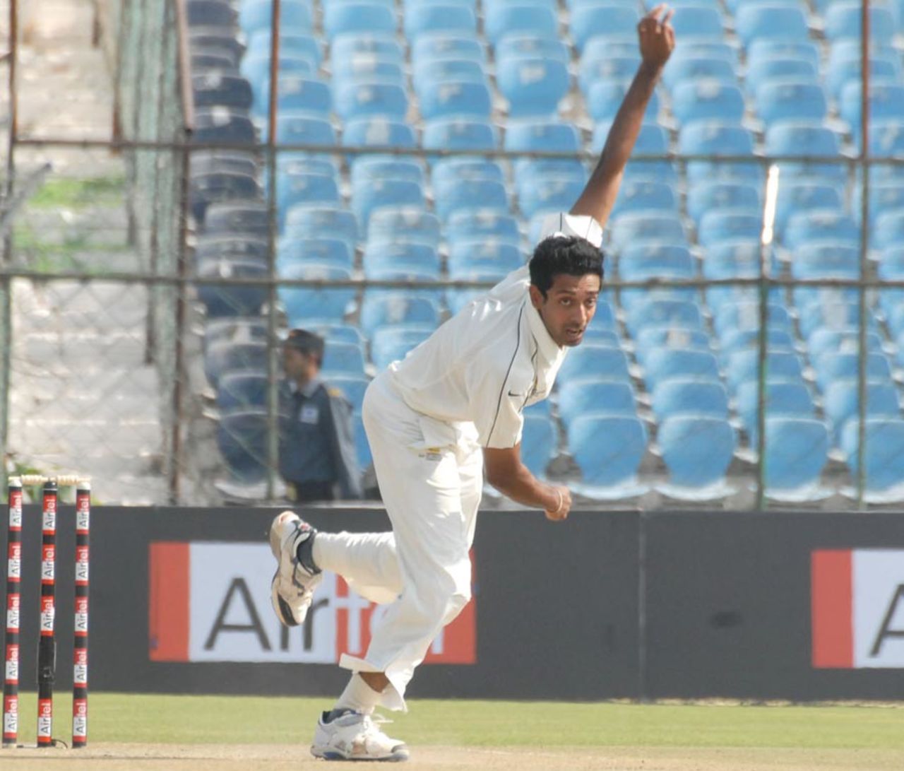 Dhawal Kulkarni finished with 5 for 148, Mumbai v Rest of India, Irani Cup, Jaipur, 2nd day, October 2, 2010