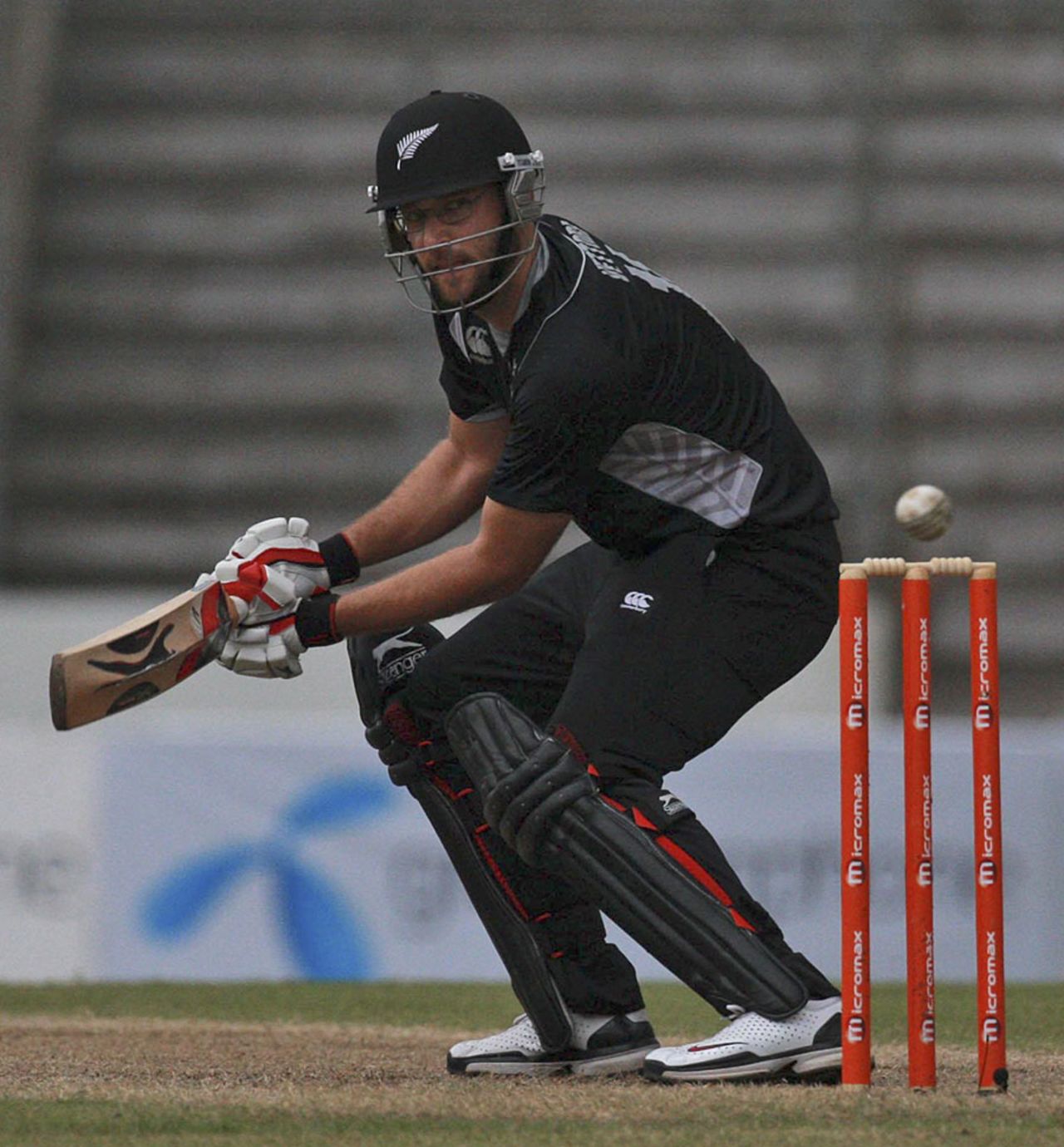 Daniel Vettori made 24 , Bangladesh v New Zealand, 1st ODI, Mirpur, October 5, 2010