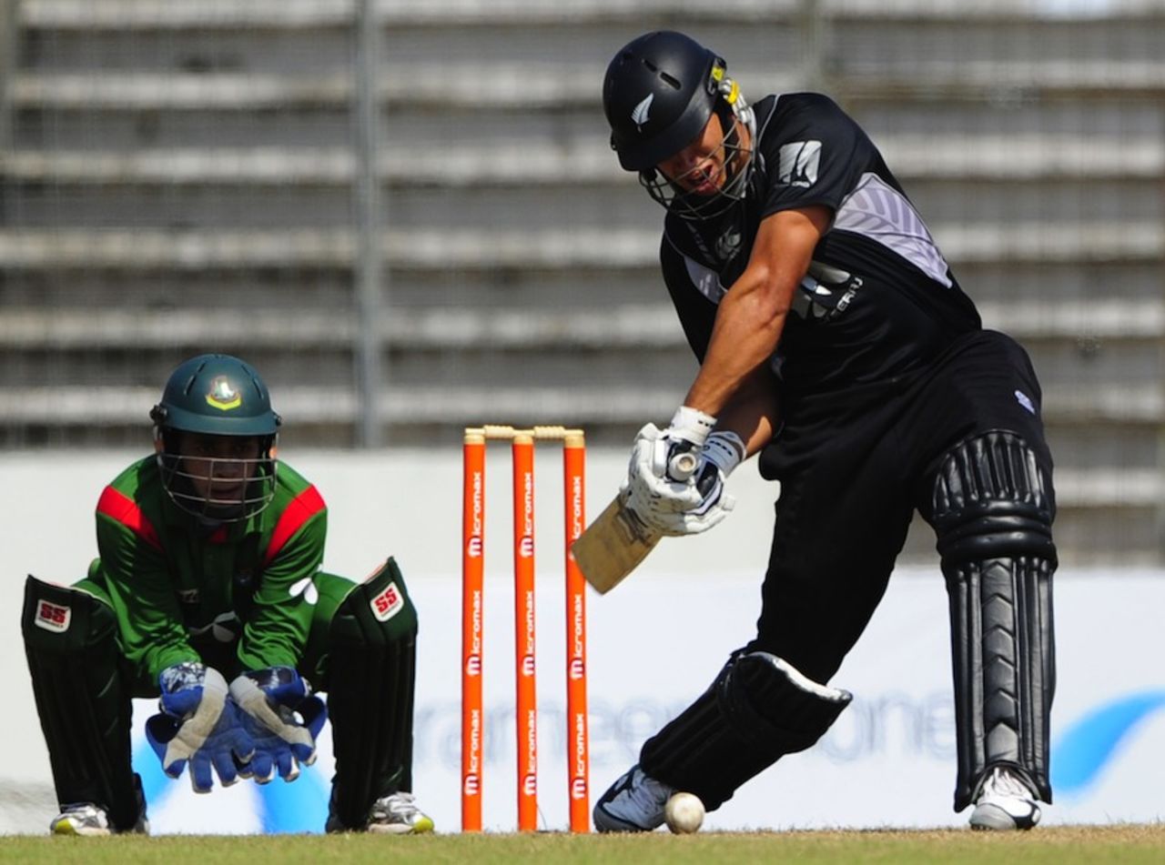 Ross Taylor prepares to hit a full ball, Bangladesh v New Zealand, 3rd ODI, Mirpur, October 11, 2010