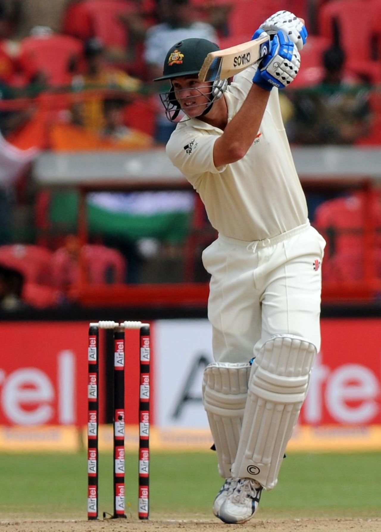 Nathan Hauritz tried to extend Australia's lead, India v Australia, 2nd Test, Bangalore, 5th day, October 13, 2010