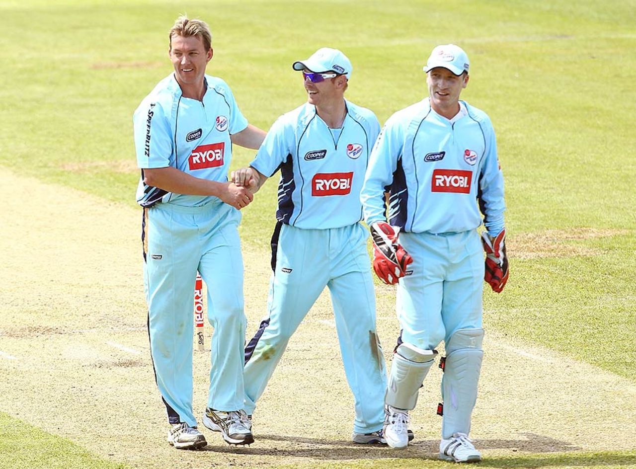Brett Lee, Scott Coyte and Brad Haddin, New South Wales v Western Australia, Ryobi Cup, Hurstville Oval, Sydney, October 17, 2010