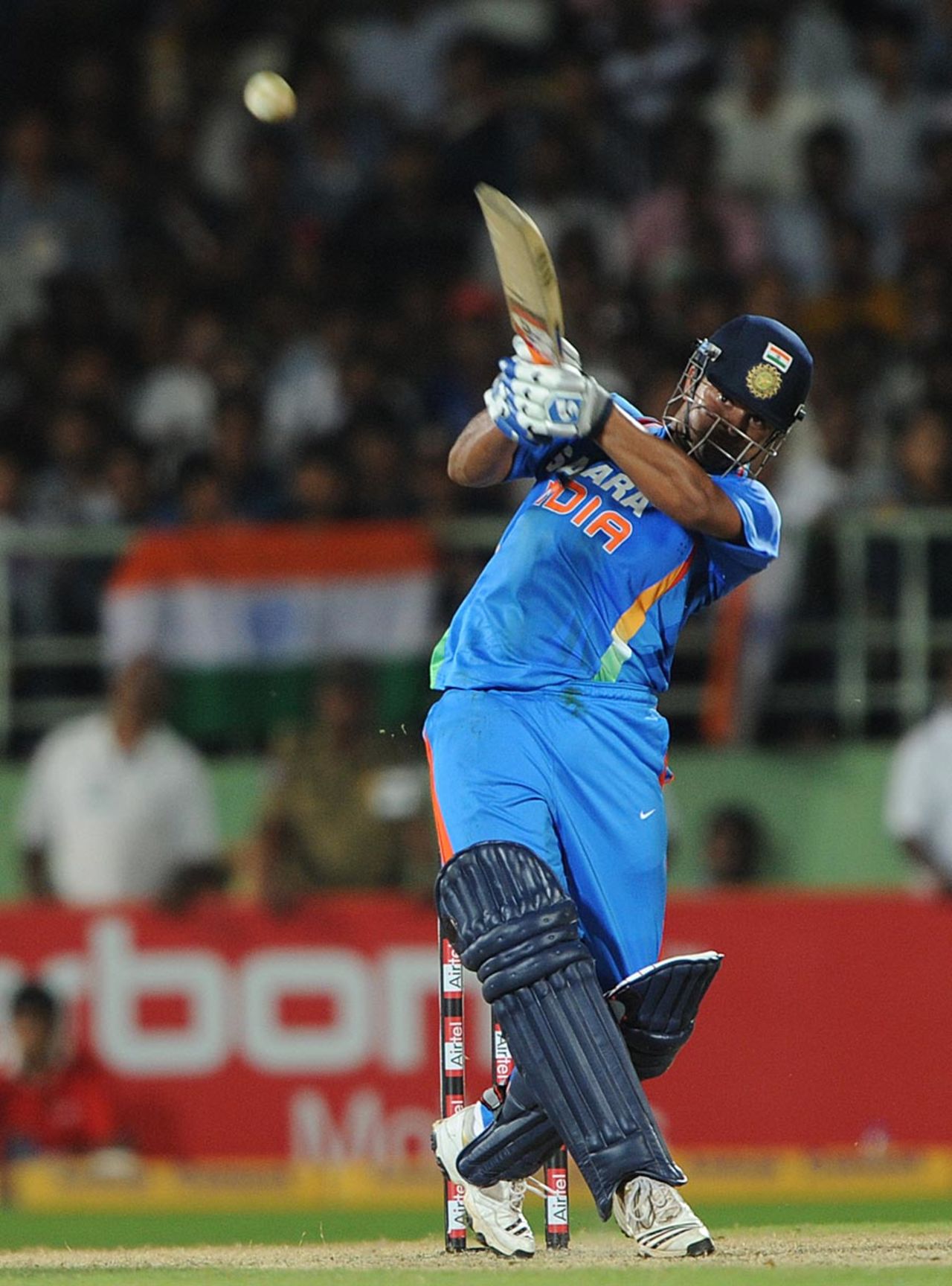 Suresh Raina played an attacking cameo, India v Australia, 2nd ODI, Visakhapatnam, October 20, 2010