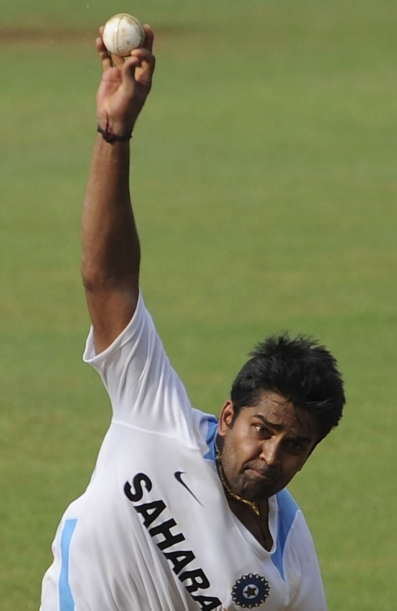 Vinay Kumar bowls in the nets, Margao, October 23, 2010