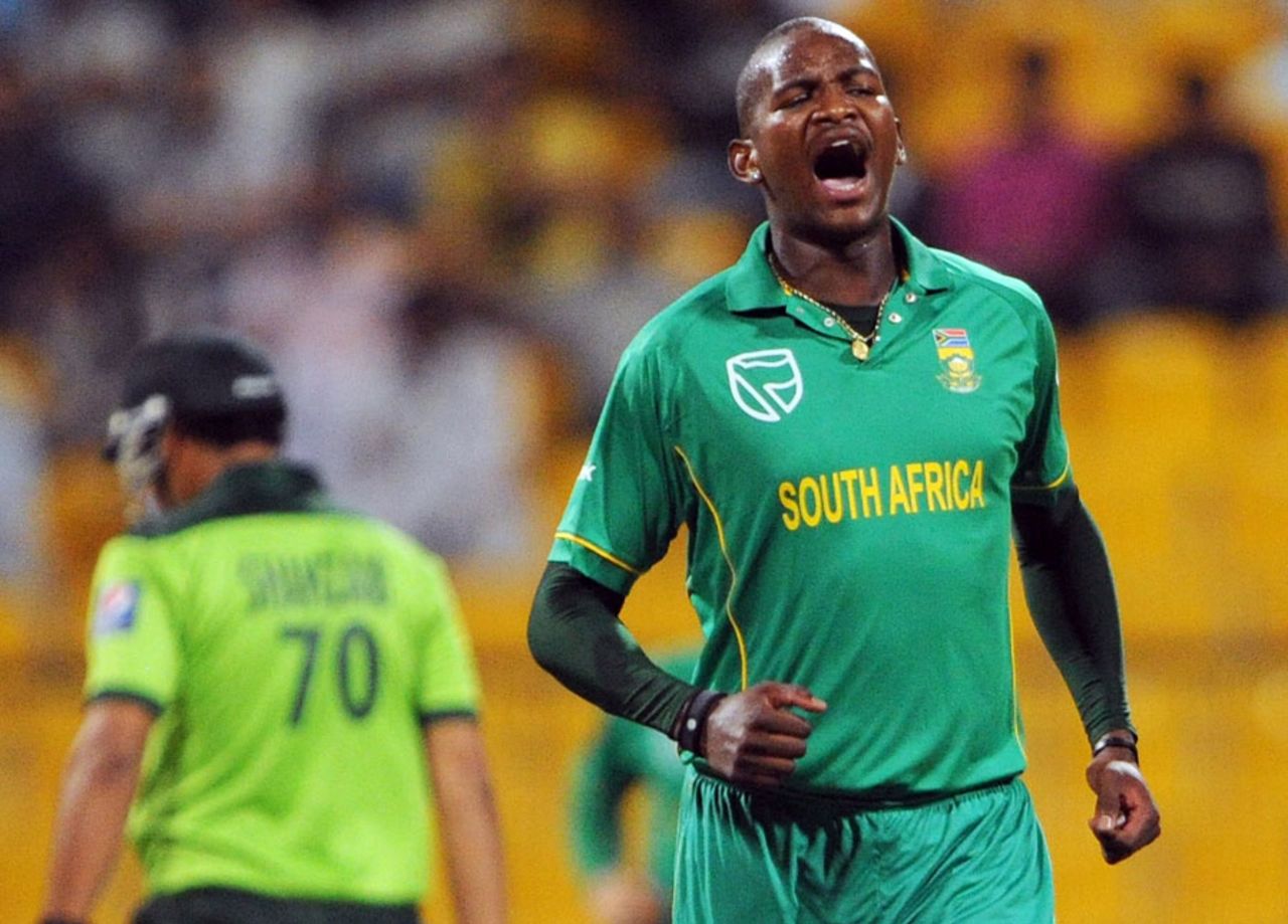 Lonwabo Tsotsobe celebrates the fall of Imran Farhat, Pakistan v South Africa, 1st Twenty20, Abu Dhabi, October 26, 2010