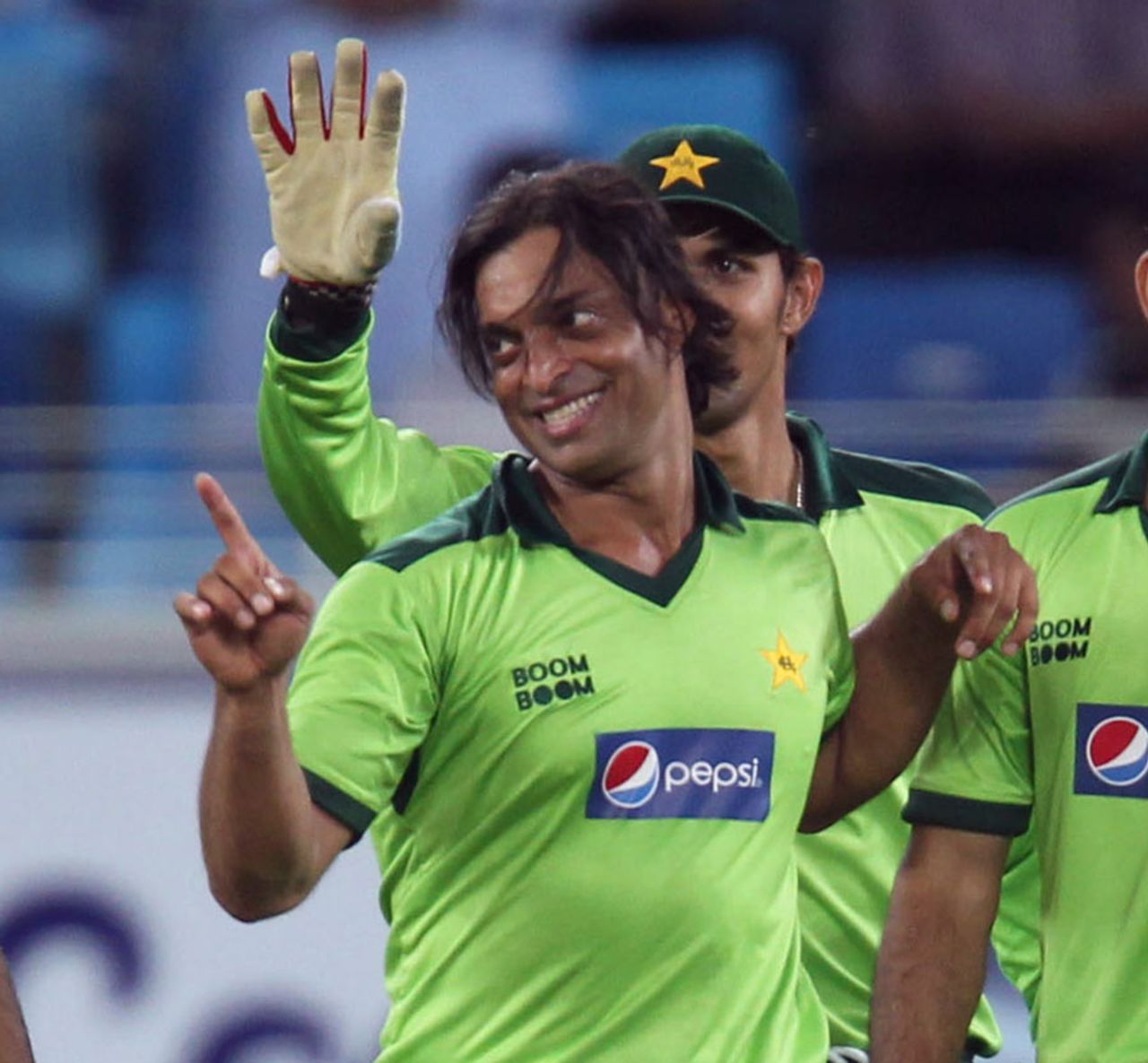 Shoaib Akhtar took 3 for 39 in an impressive performance, Pakistan v South Africa, 3rd ODI, Dubai, November 2, 2010